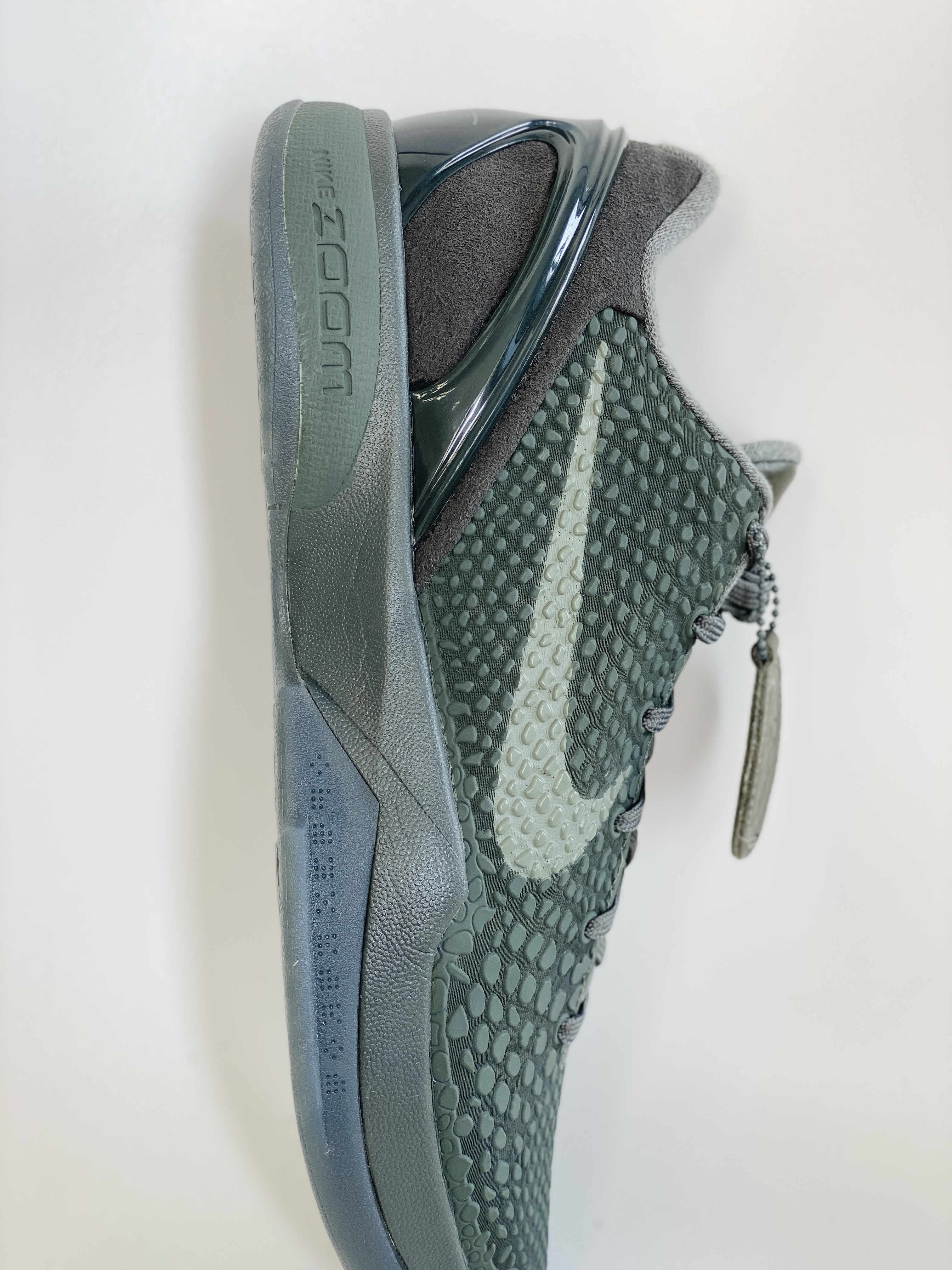  到货后不可临时取消退换 偏小半码到一码最强实战 H12 Kobe6 Black Mamba Collection Fade 前掌Zoom气垫 后掌EVA缓震 球鞋 籃球鞋 實戰鞋  真碳板 波鞋 男鞋  深灰 869457-007