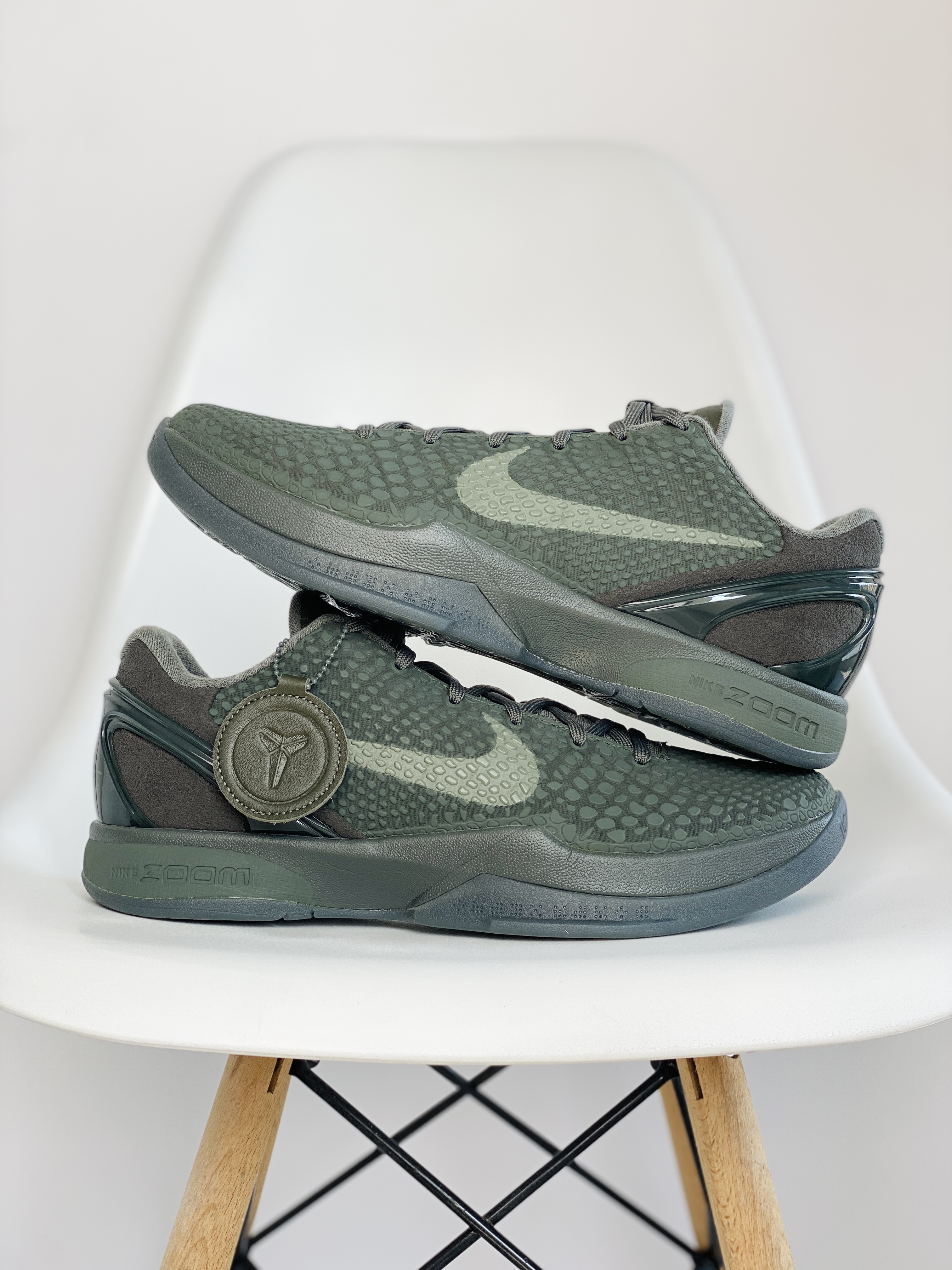  到货后不可临时取消退换 偏小半码到一码最强实战 H12 Kobe6 Black Mamba Collection Fade 前掌Zoom气垫 后掌EVA缓震 球鞋 籃球鞋 實戰鞋  真碳板 波鞋 男鞋  深灰 869457-007