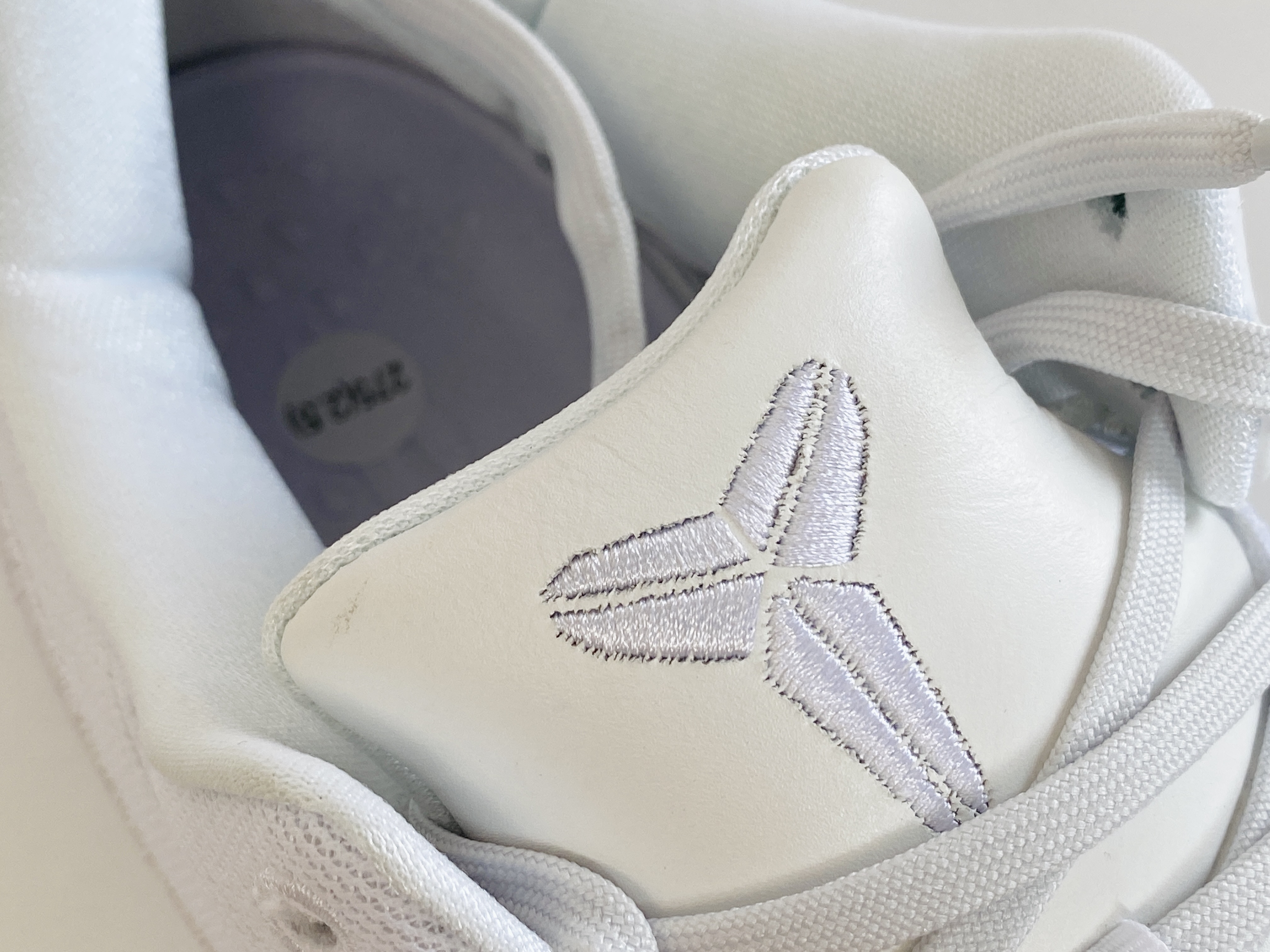 S2  Kobe8 Halo 科比8  2023 低筒 React鞋墊 籃球鞋 實戰鞋 球鞋 男鞋 白龙 FJ9364-100