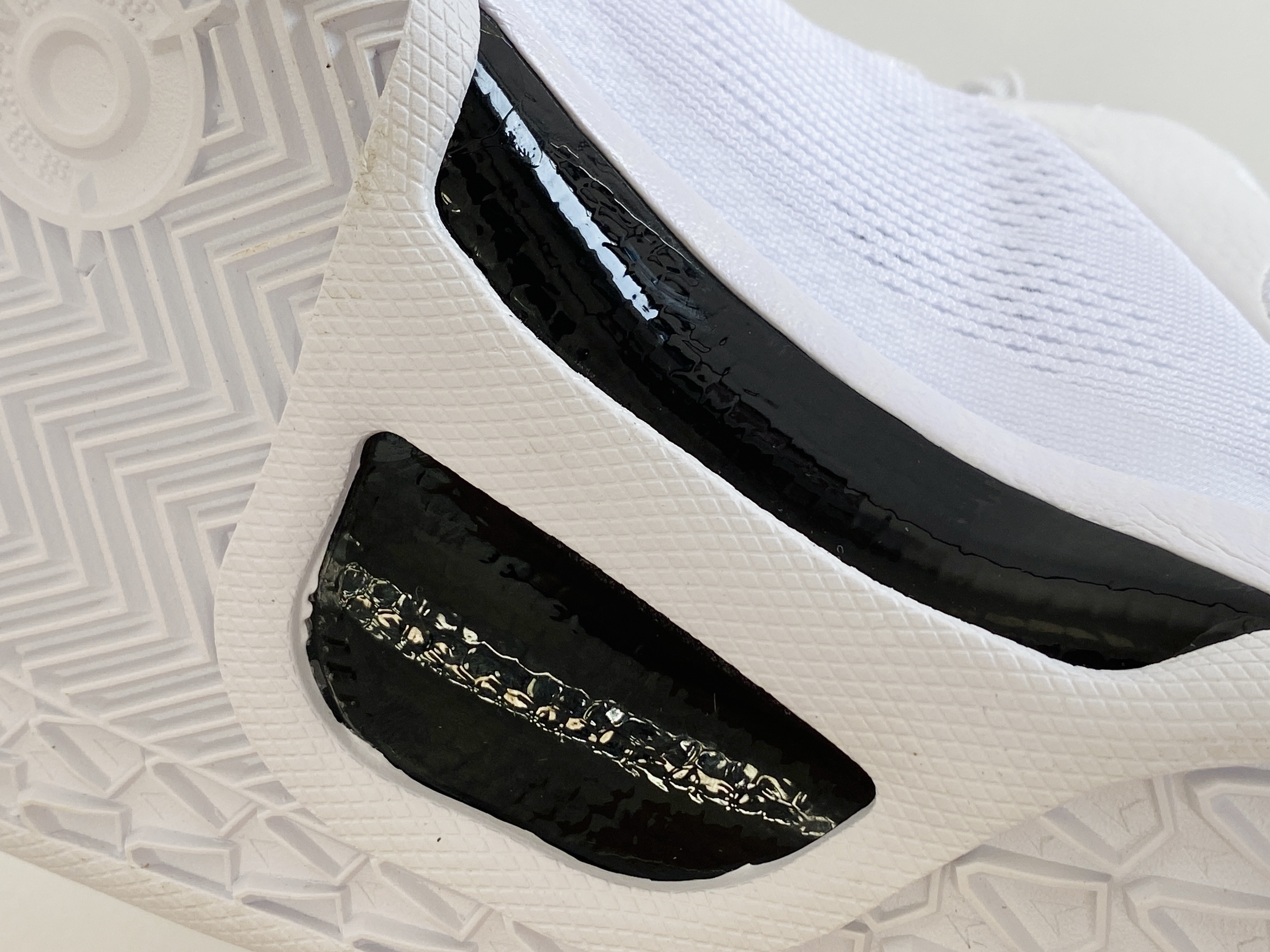 S2  Kobe8 Halo 科比8  2023 低筒 React鞋墊 籃球鞋 實戰鞋 球鞋 男鞋 白龙 FJ9364-100