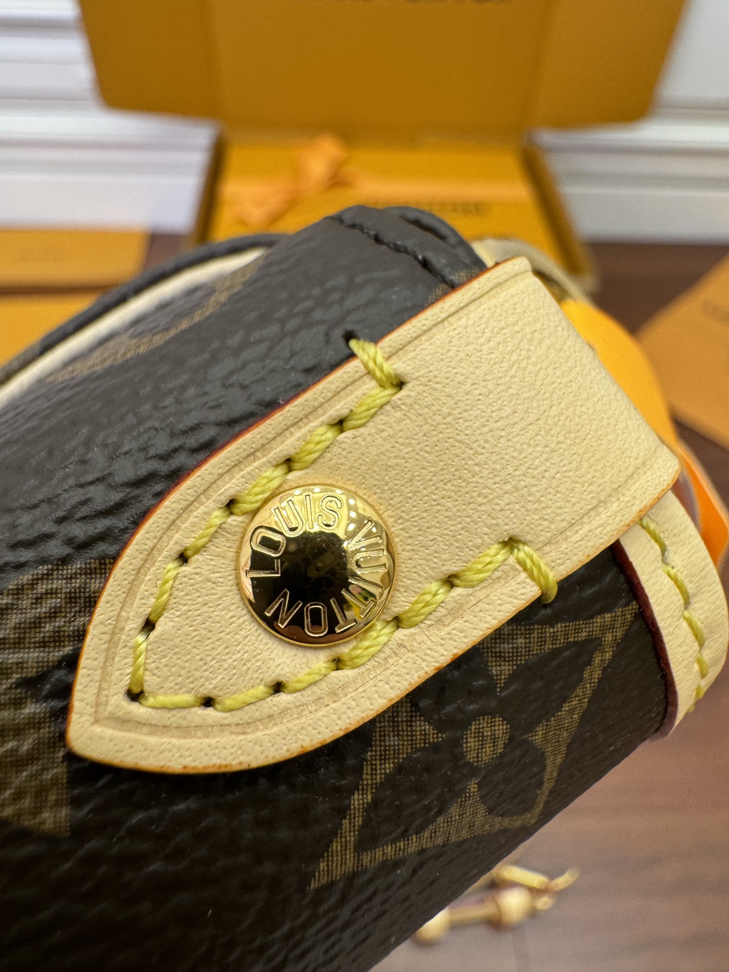 LOUIS VUITTON 路易威登 Saumur BB 老花满印牛皮革 斜挎包 单肩包 手提包 棕色 M46740