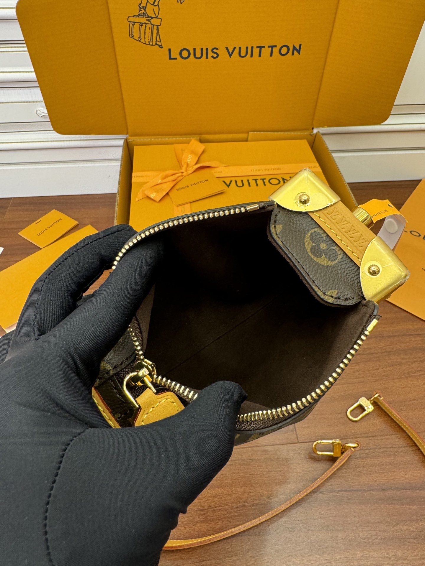 LOUIS VUITTON 路易威登 Side Trunk PM 可拆卸可调节肩带 斜挎包 单肩包 手提包 小号 棕色 M46815