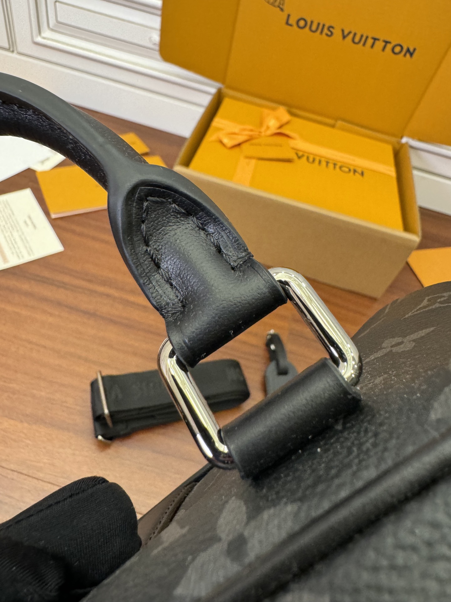 LOUIS VUITTON 路易威登 Nano Porte Documents J 印花logo 斜挎包 单肩包 手提包 黑色 M82770