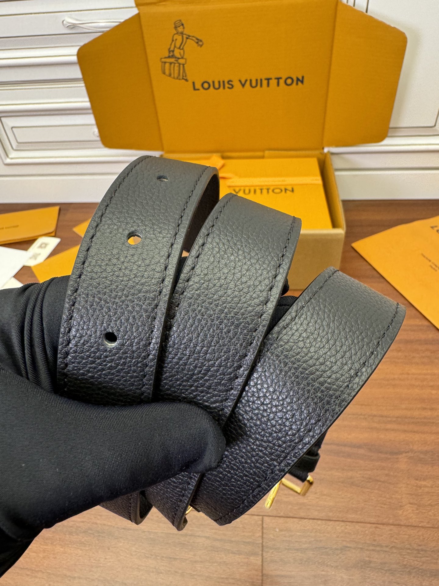 LOUIS VUITTON 路易威登 Lock & Go 全粒面小牛皮 斜挎包 单肩包 手提包 黑色 M22311