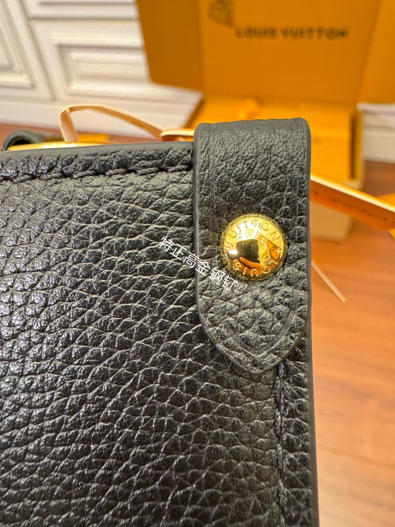 LOUIS VUITTON 路易威登 Lock & Go 全粒面小牛皮 斜挎包 单肩包 手提包 黑色 M22311