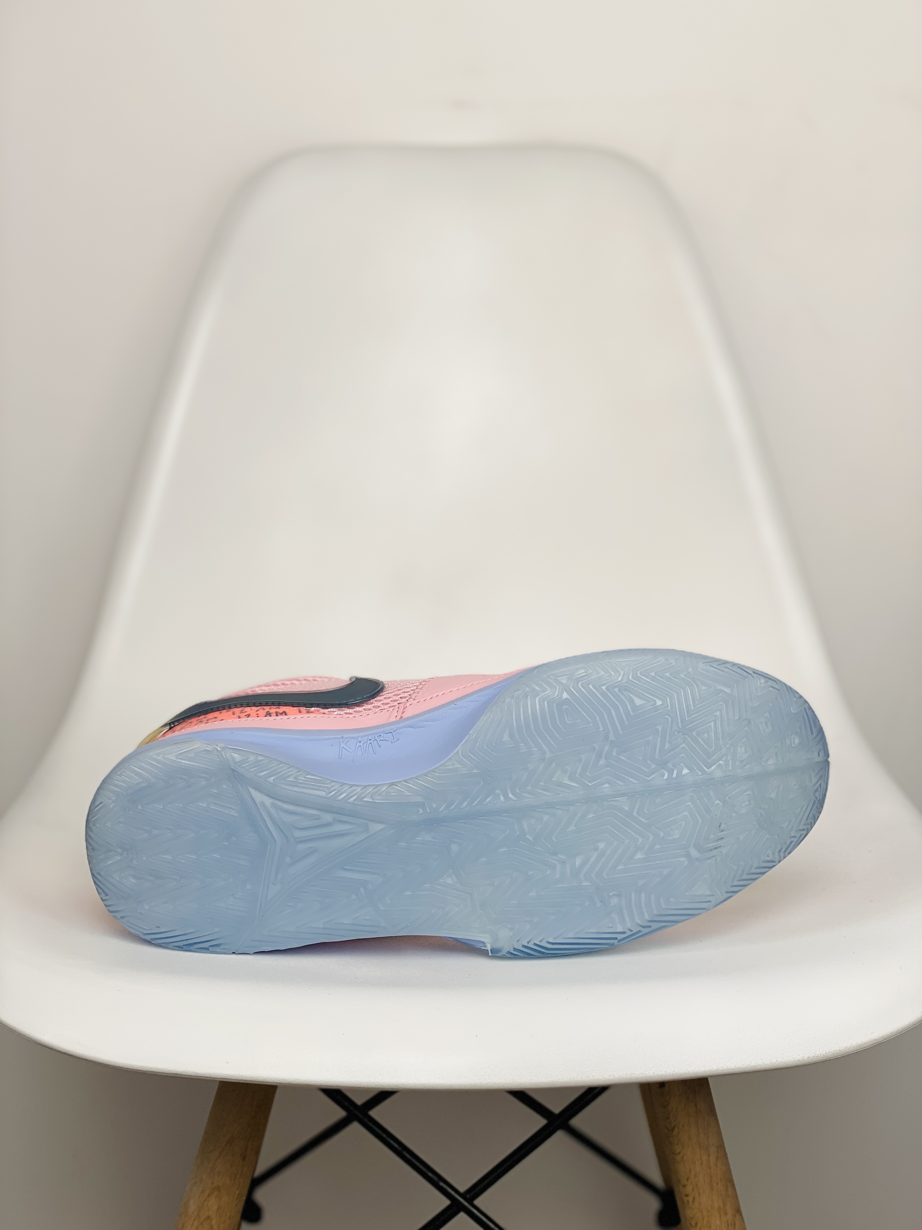  滅世 莫兰特 1代  Nike Zoom JA1 Day One 低筒 前後氣墊 耐磨透氣 實戰籃球鞋 波鞋 球鞋 男鞋 波鞋 中柔粉 FV1282-600