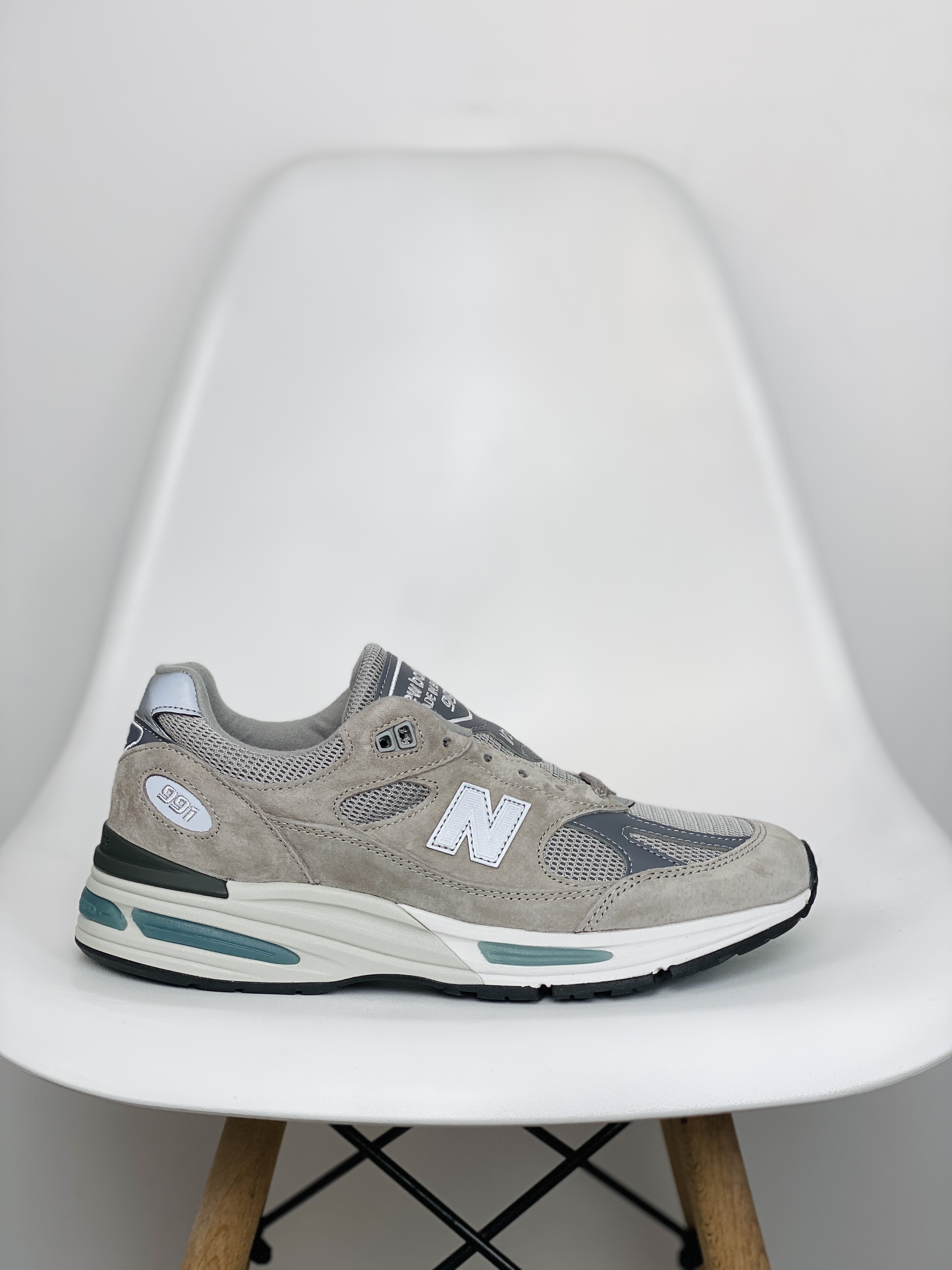  新版  New Balance 991V2  低筒 复古跑鞋 休闲鞋 运动鞋 波鞋 男鞋 女鞋 元祖灰 U991GL2