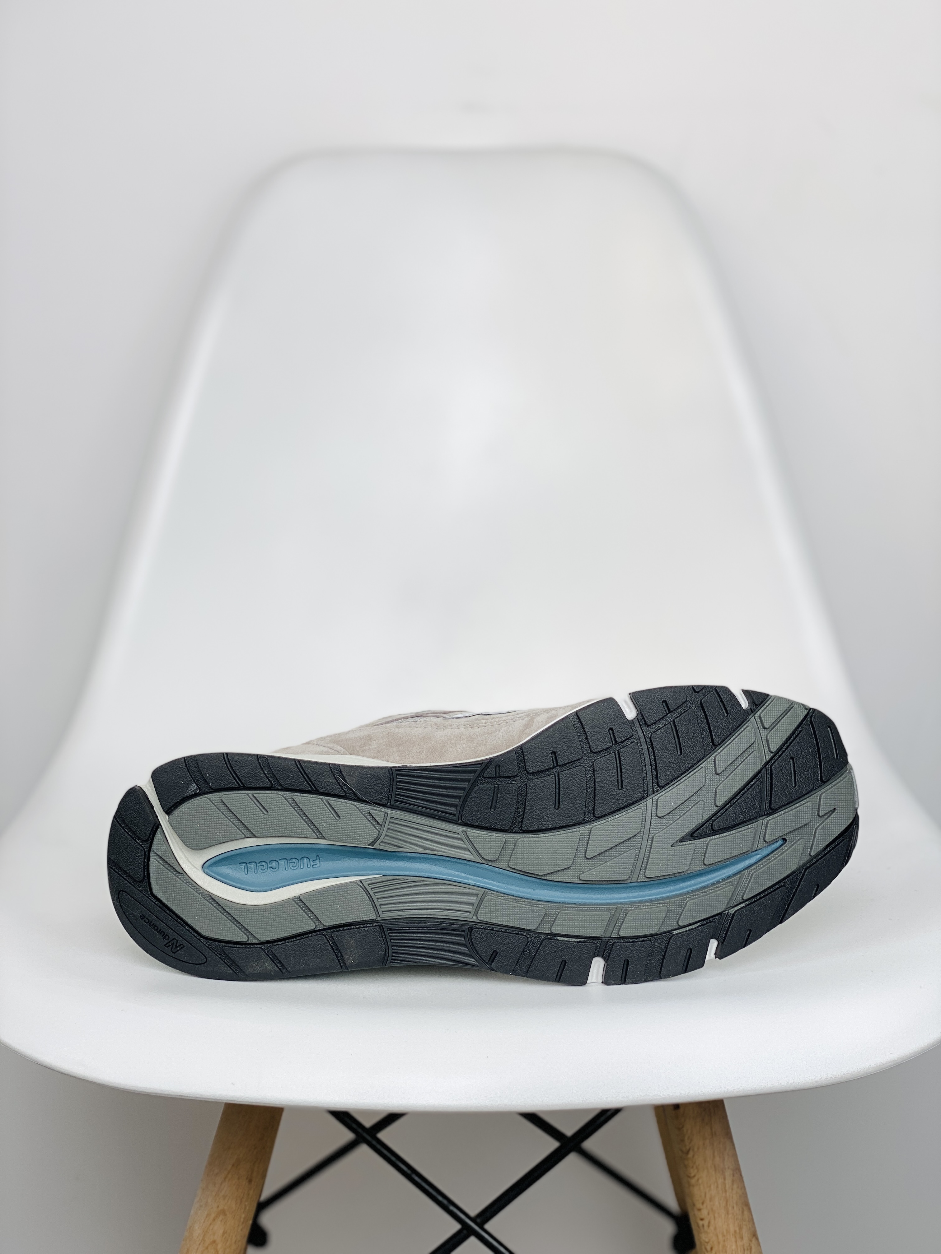  新版  New Balance 991V2  低筒 复古跑鞋 休闲鞋 运动鞋 波鞋 男鞋 女鞋 元祖灰 U991GL2