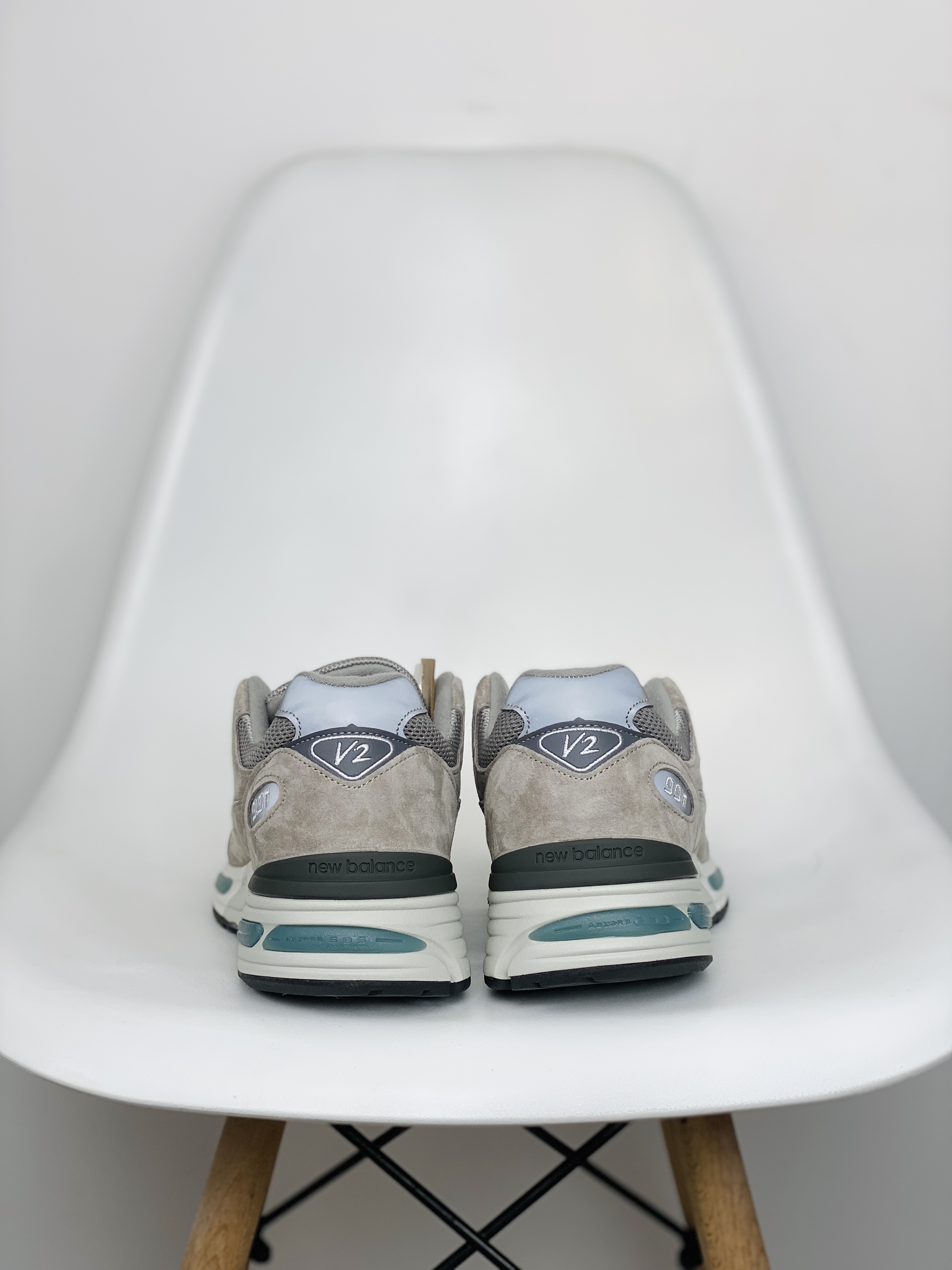  新版  New Balance 991V2  低筒 复古跑鞋 休闲鞋 运动鞋 波鞋 男鞋 女鞋 元祖灰 U991GL2