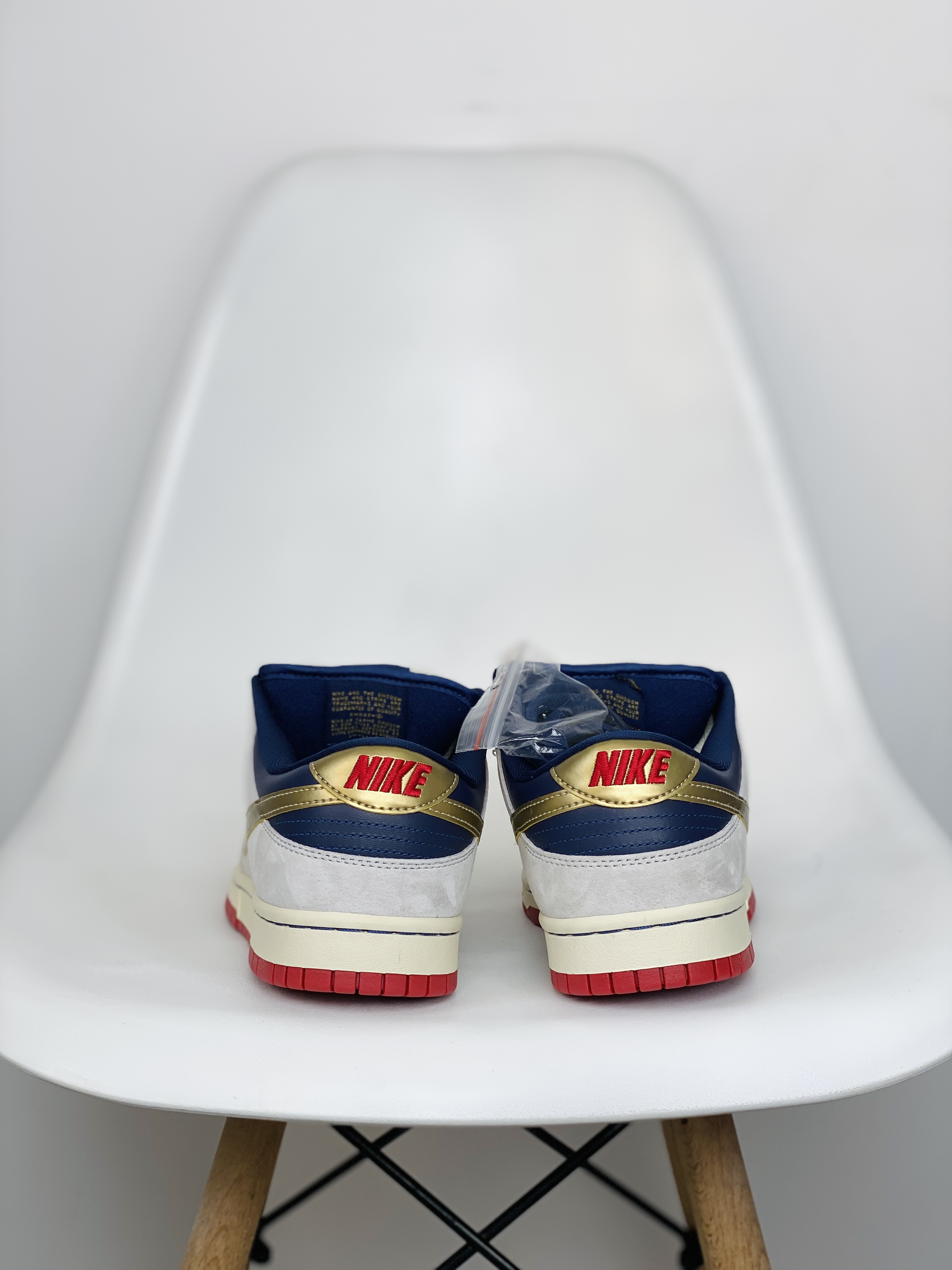  Dunk SB Low Pro Oid Spice 低筒 复古板鞋 休闲鞋 男鞋 女鞋 波鞋 白蓝金 304292-272 