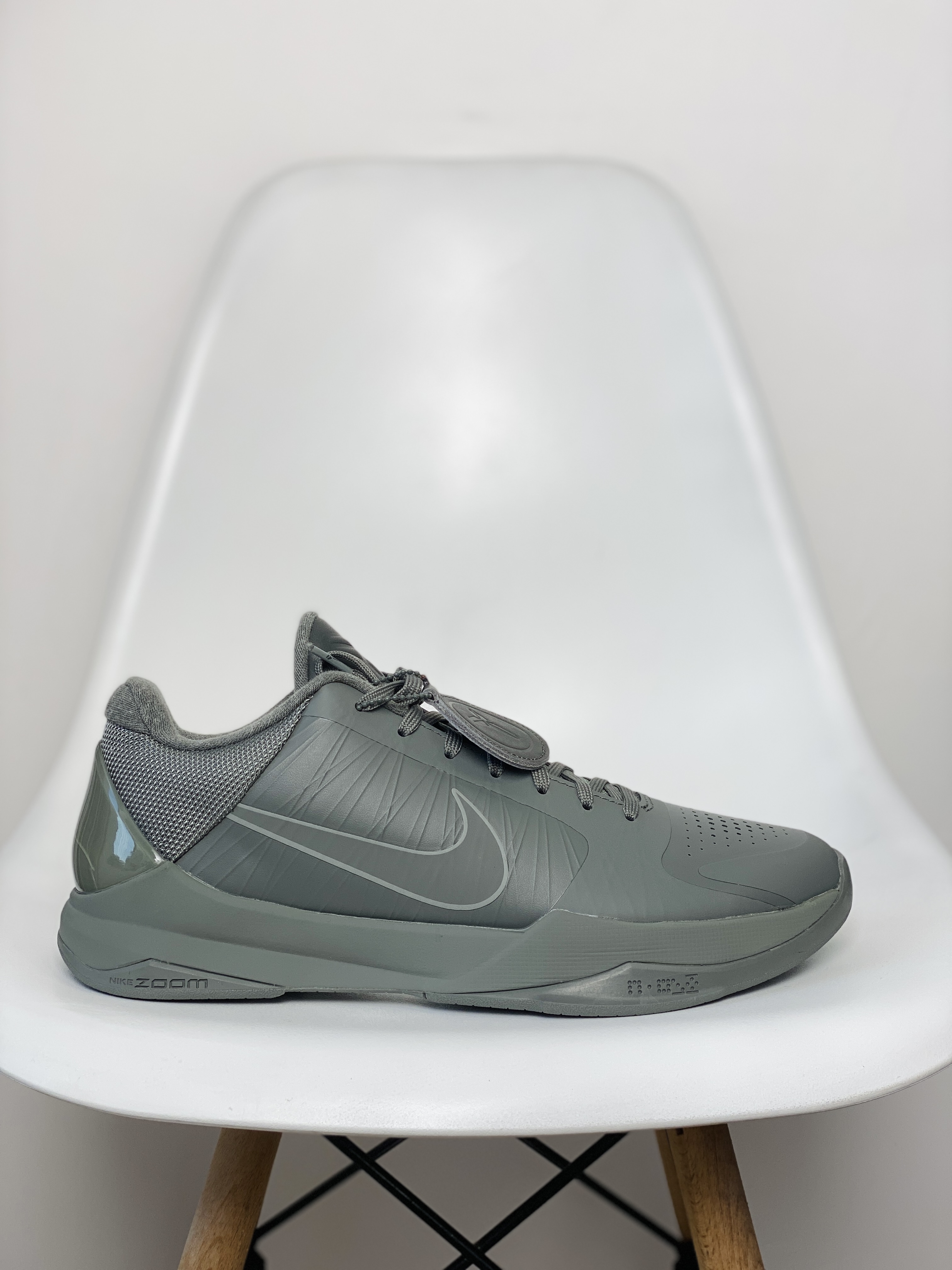  到货后不可临时取消退换 偏小半码到一码最强实战 H12 KOBE5 Protro  前掌氣墊  后掌EVA 科比5 籃球鞋 實戰鞋 真碳板 波鞋 球鞋 波鞋 男鞋 FTB 深灰 869454-006