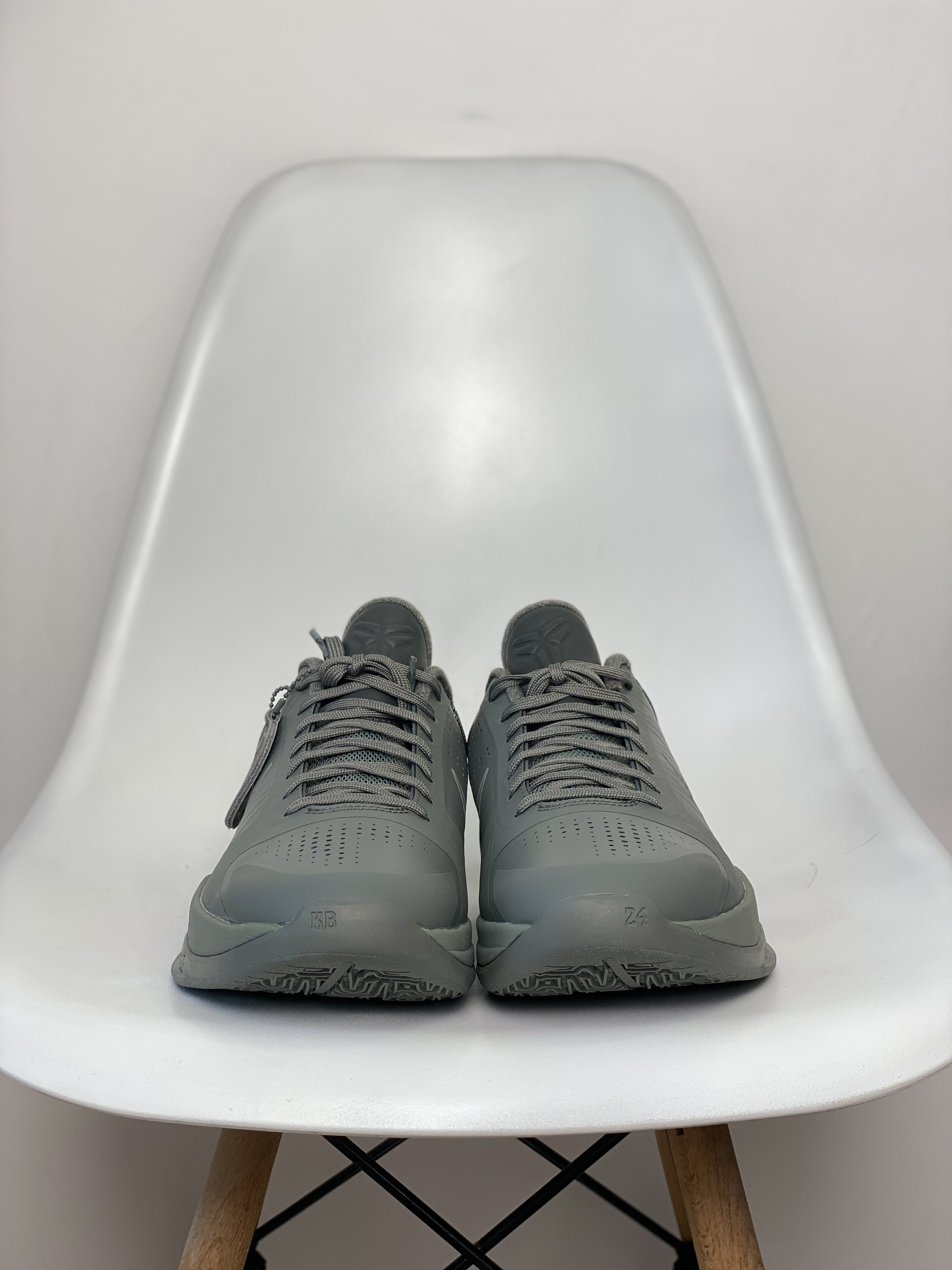  到货后不可临时取消退换 偏小半码到一码最强实战 H12 KOBE5 Protro  前掌氣墊  后掌EVA 科比5 籃球鞋 實戰鞋 真碳板 波鞋 球鞋 波鞋 男鞋 FTB 深灰 869454-006