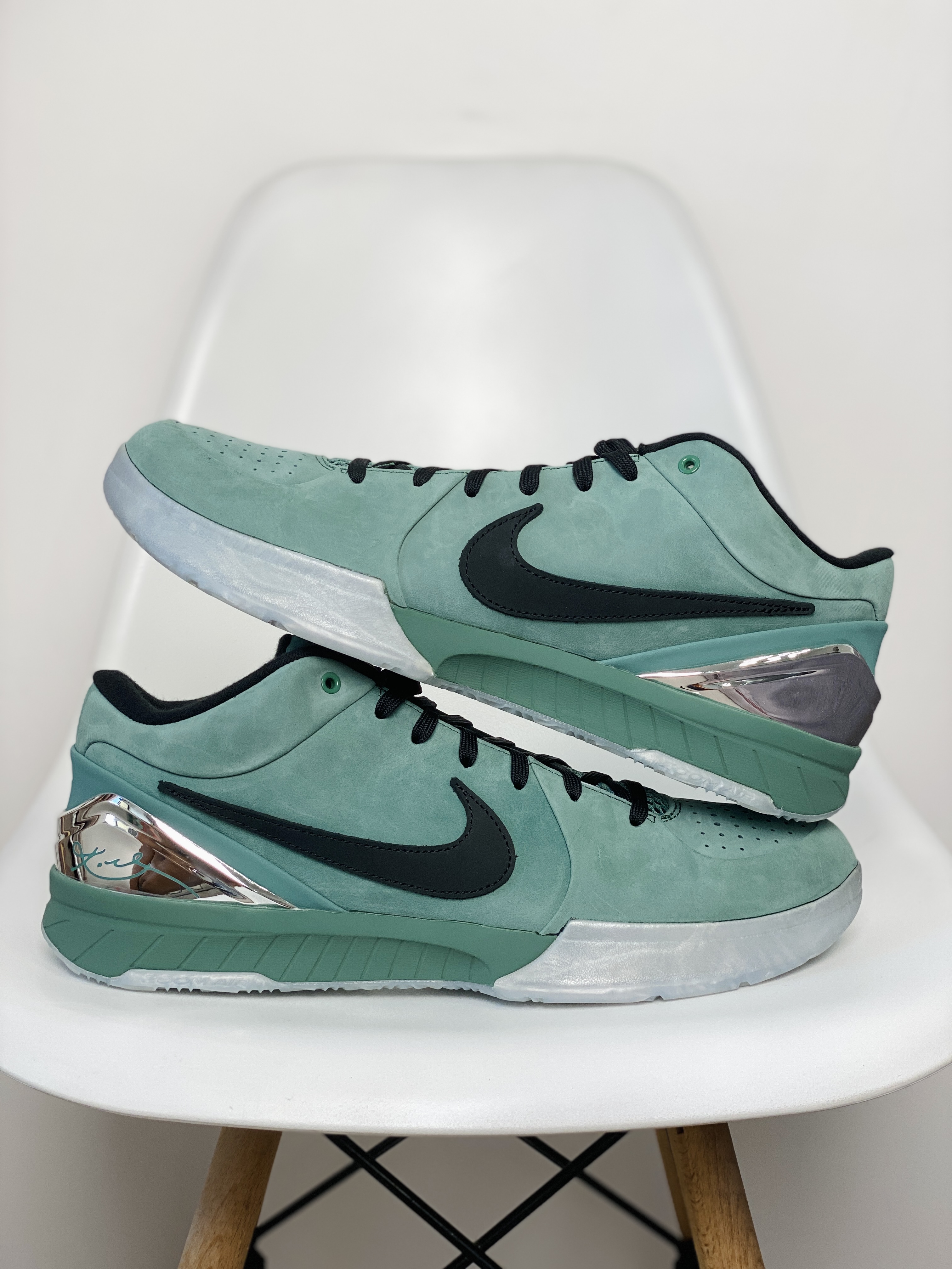  H12 Zoom Kobe4 Protro  科比 4  低筒  前掌泡棉 後掌氣墊 篮球鞋 实战鞋 球鞋 男鞋  波鞋 电镀银绿色 FQ3545-300 