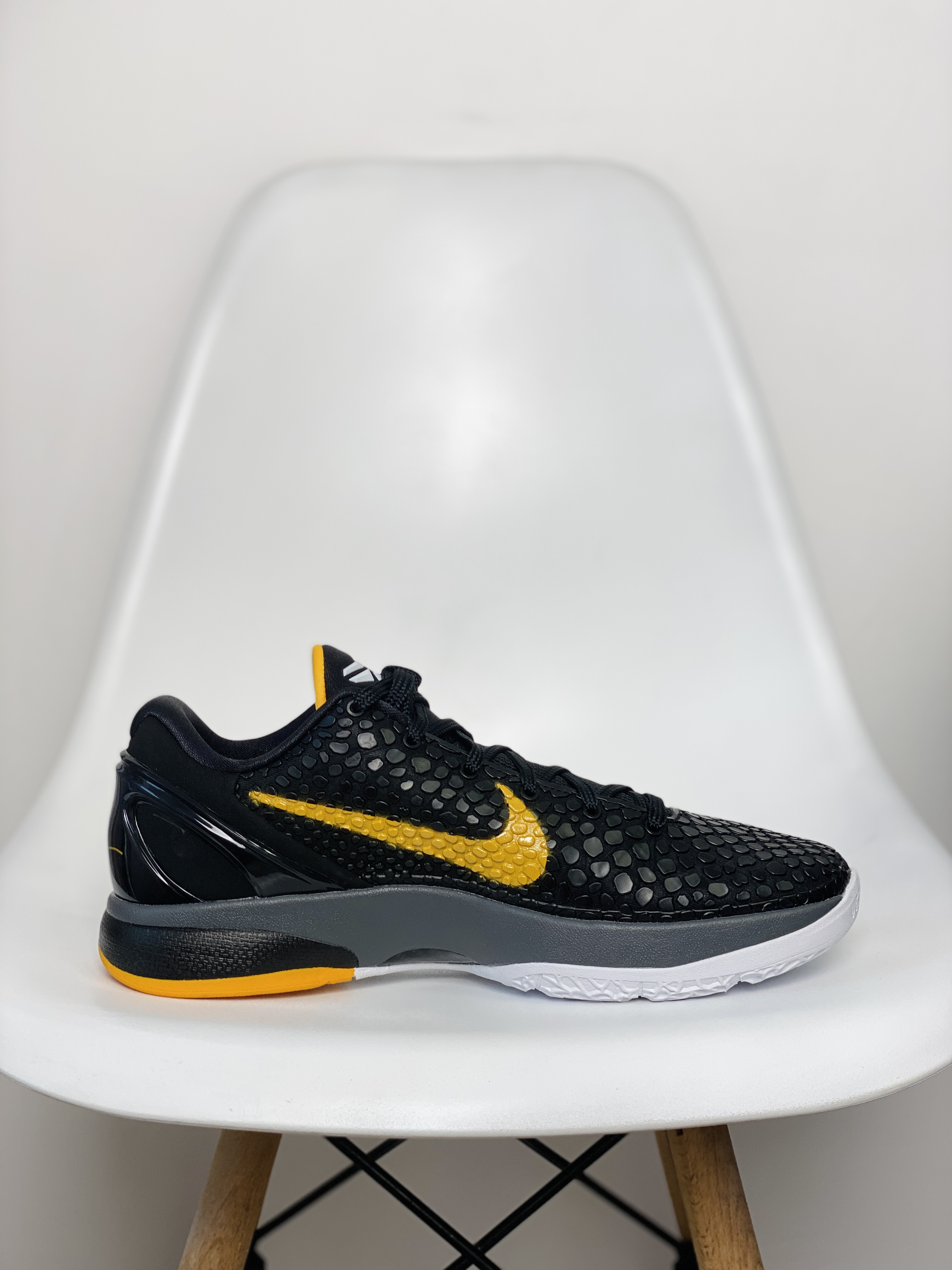 H12 Kobe6  Black Del Sol  前掌Zoom气垫 后掌EVA缓震 球鞋 籃球鞋 實戰鞋  真碳板 波鞋 男鞋  黑黃曼巴 429659-002