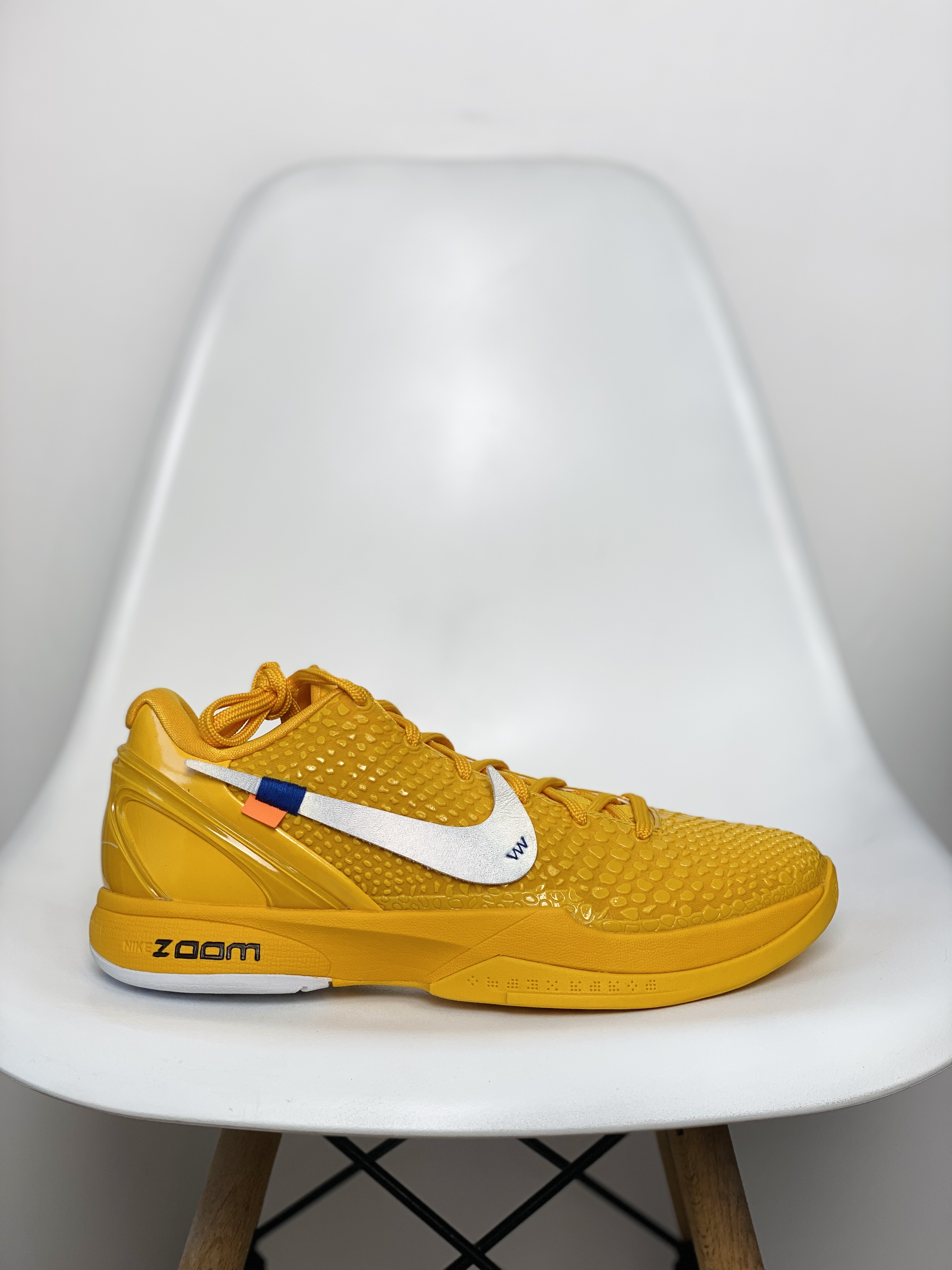  S2 Off White  Kobe 6  科比 6 低筒 前掌气垫 后掌EVA 球鞋 籃球鞋 實戰鞋  真碳板 男鞋 波鞋  黄色 CW2190-501