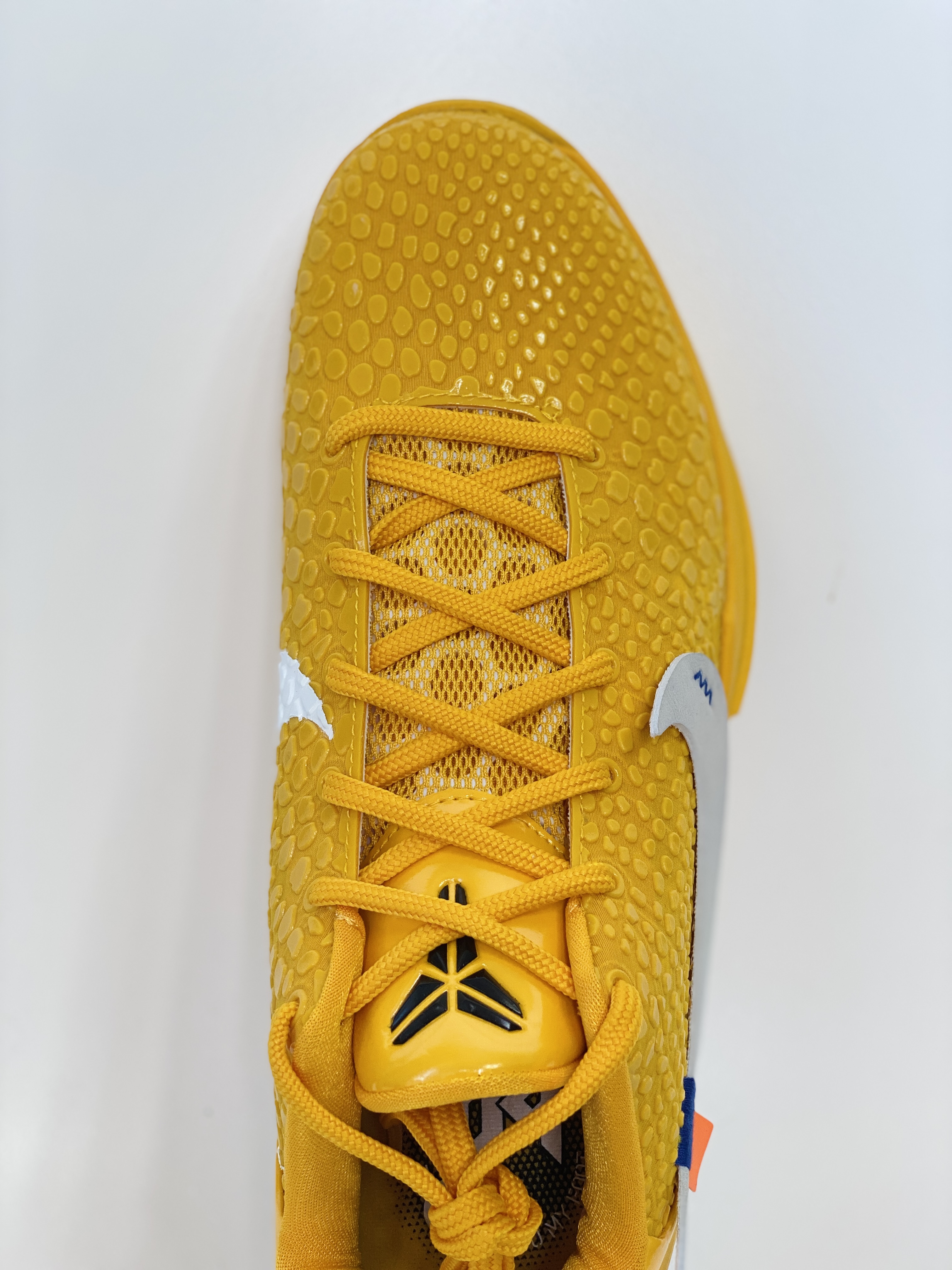  S2 Off White  Kobe 6  科比 6 低筒 前掌气垫 后掌EVA 球鞋 籃球鞋 實戰鞋  真碳板 男鞋 波鞋  黄色 CW2190-501