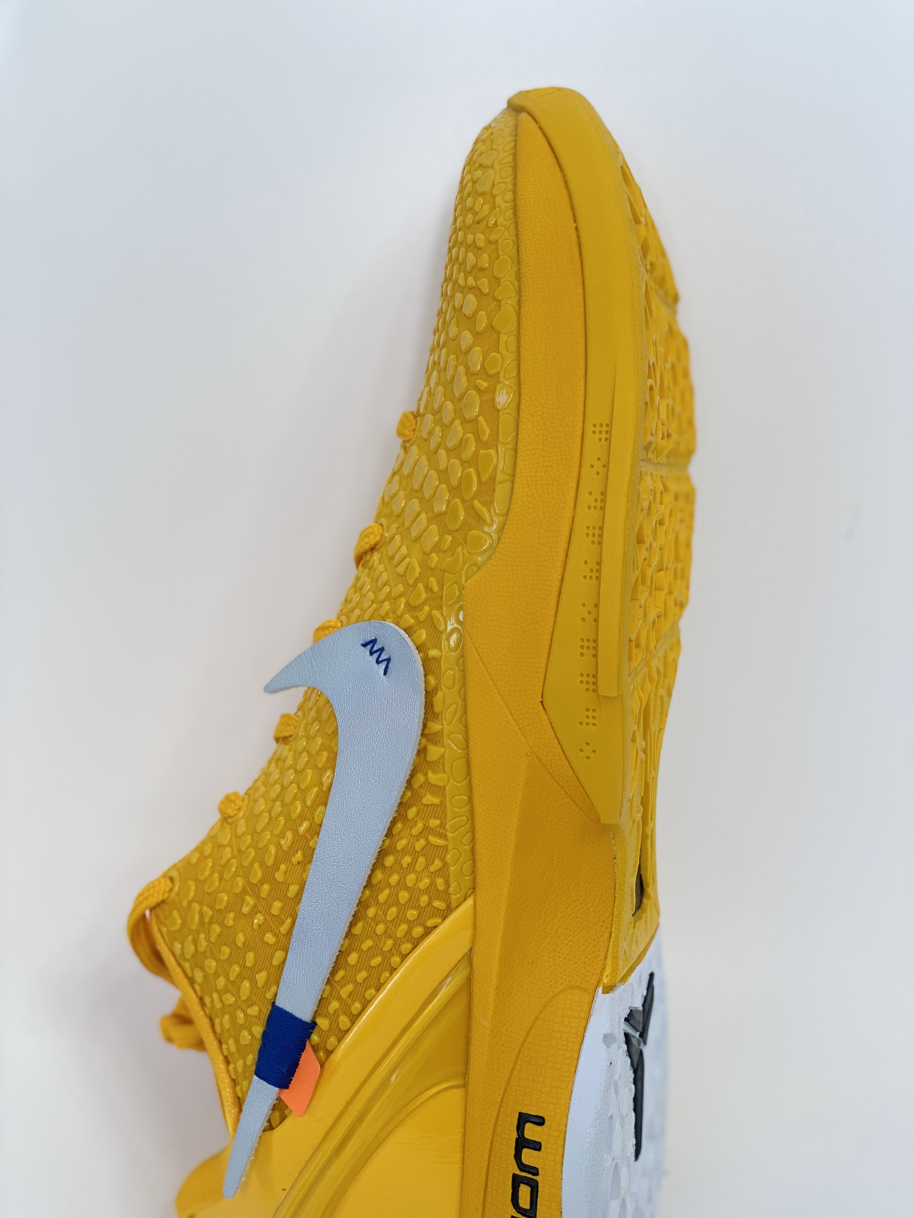  S2 Off White  Kobe 6  科比 6 低筒 前掌气垫 后掌EVA 球鞋 籃球鞋 實戰鞋  真碳板 男鞋 波鞋  黄色 CW2190-501