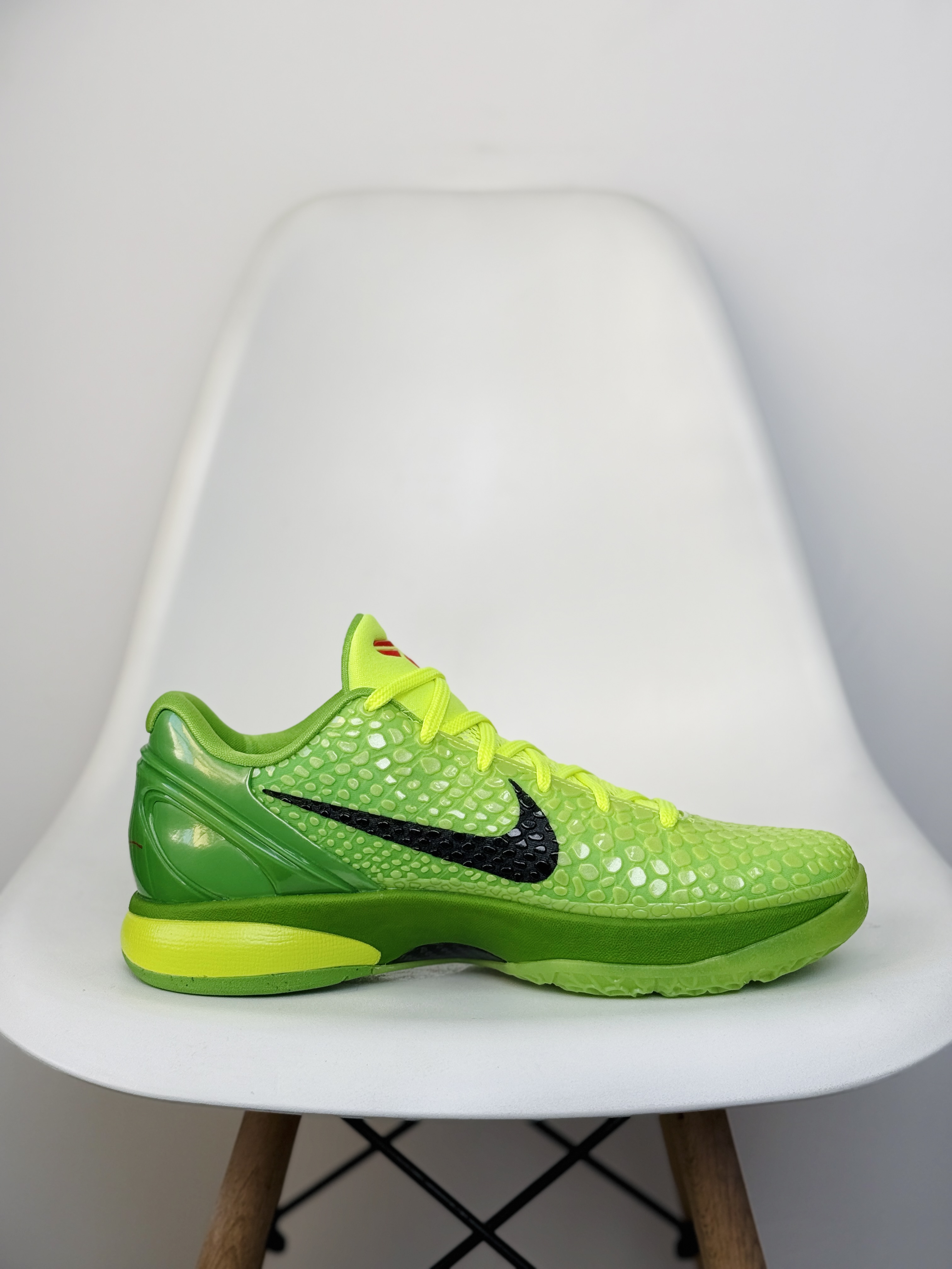  GX KOBE6  Protro Grinch 前掌氣墊 后掌EVA  科比 6  籃球鞋 實戰鞋 真碳板 波鞋 球鞋 波鞋 男鞋  青竹丝 青蜂侠  CW2190-300