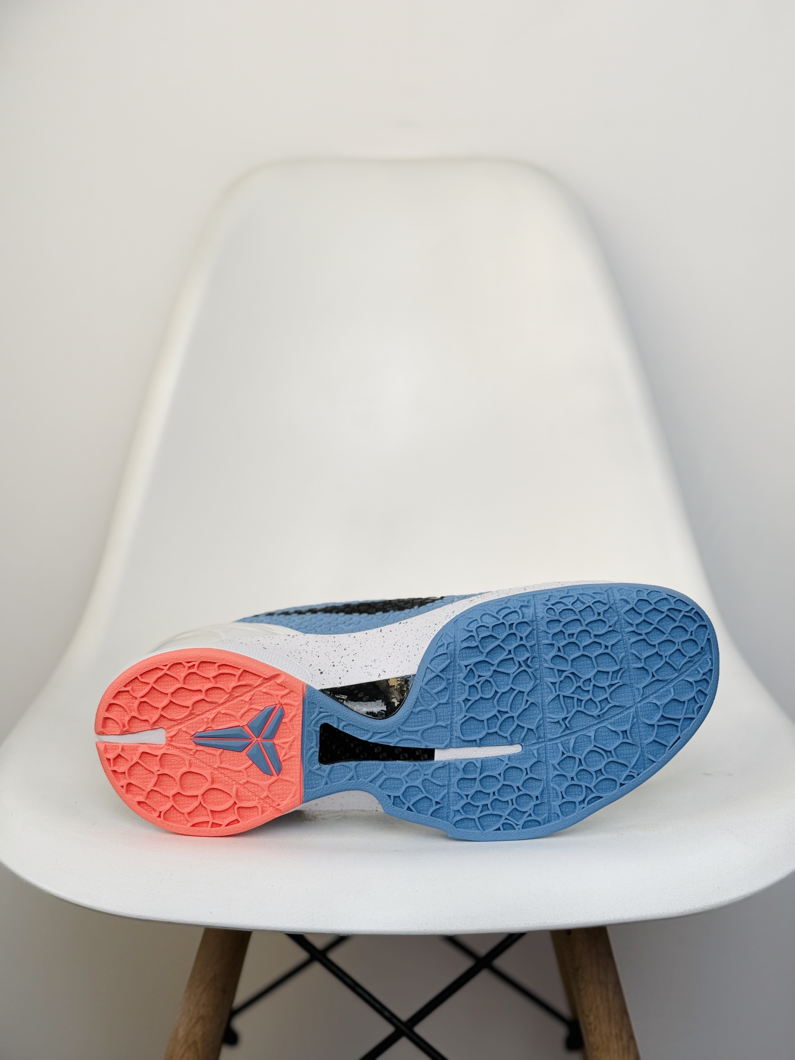  STAR -S级别 Kobe 6 篮球鞋 球鞋 波鞋 实战鞋 运动耐磨防滑 男鞋  莫兰特 PE