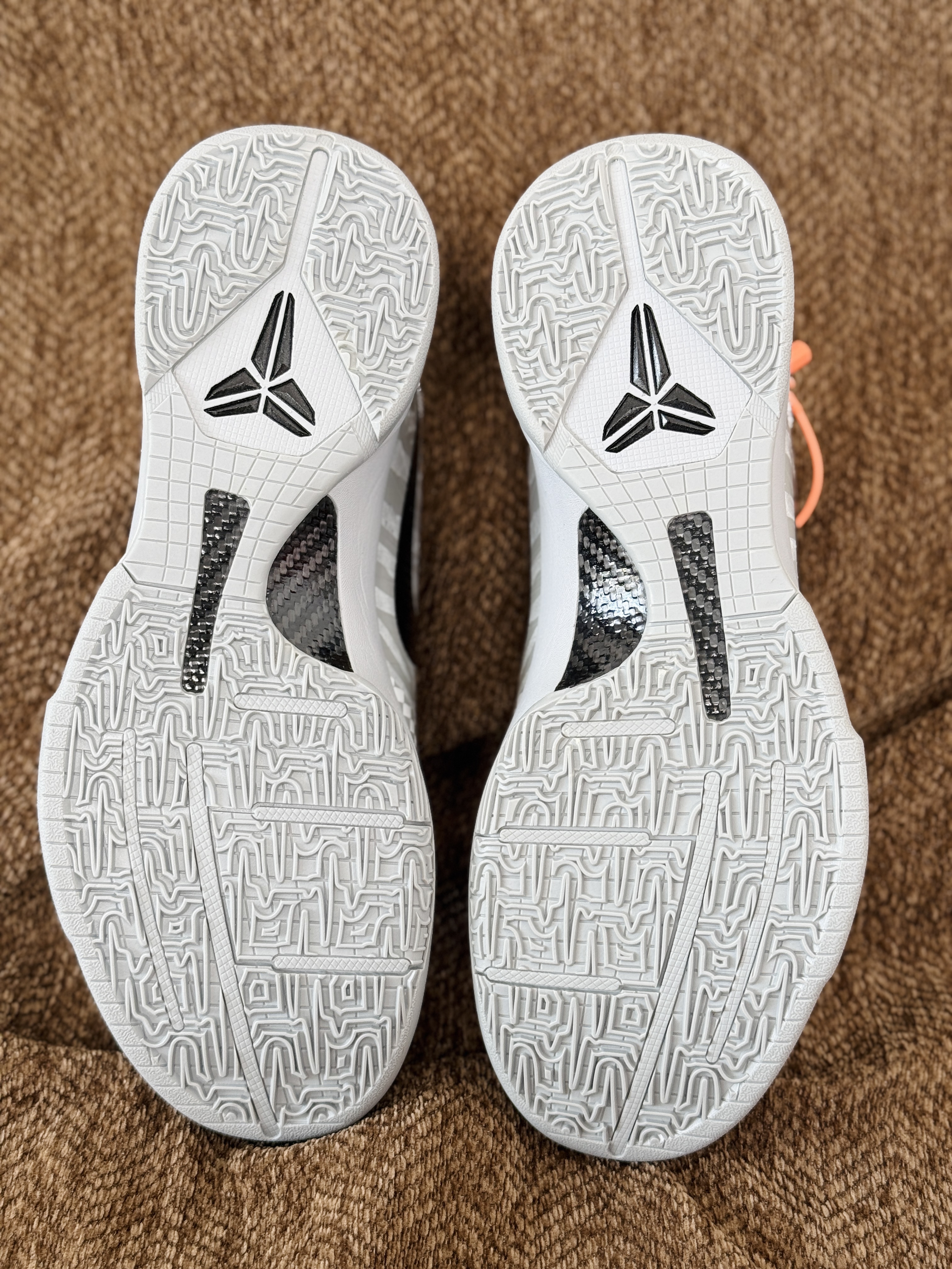 STAR -S级别 Kobe 5 Chaos  Zebra 篮球鞋 球鞋 波鞋 实战鞋 运动耐磨防滑 男鞋 波鞋 斑马 CD4991-003