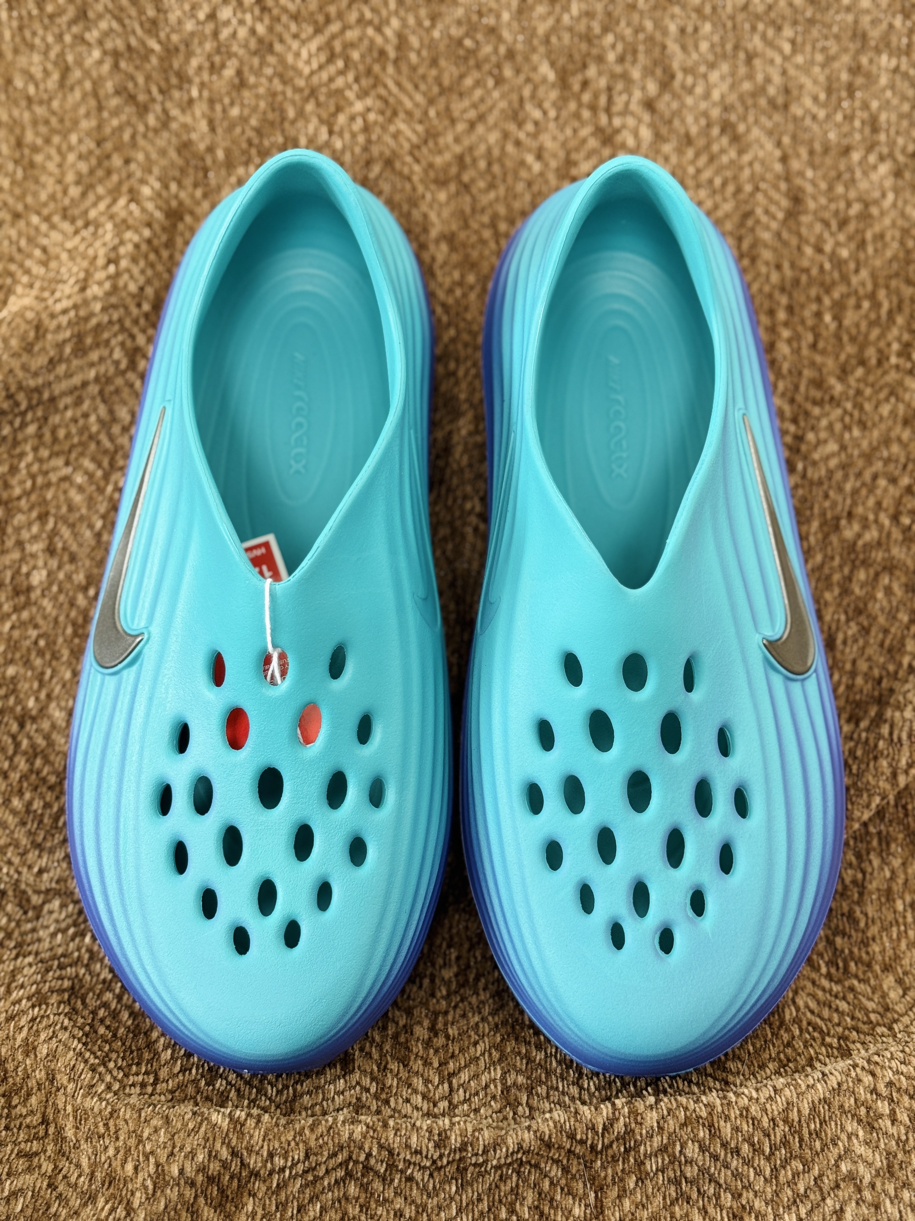 正确复合底 Nike Reactx Rejuven8 洞洞鞋 简约舒适  室外拖鞋 男女同款 蓝紫  HV5062-301