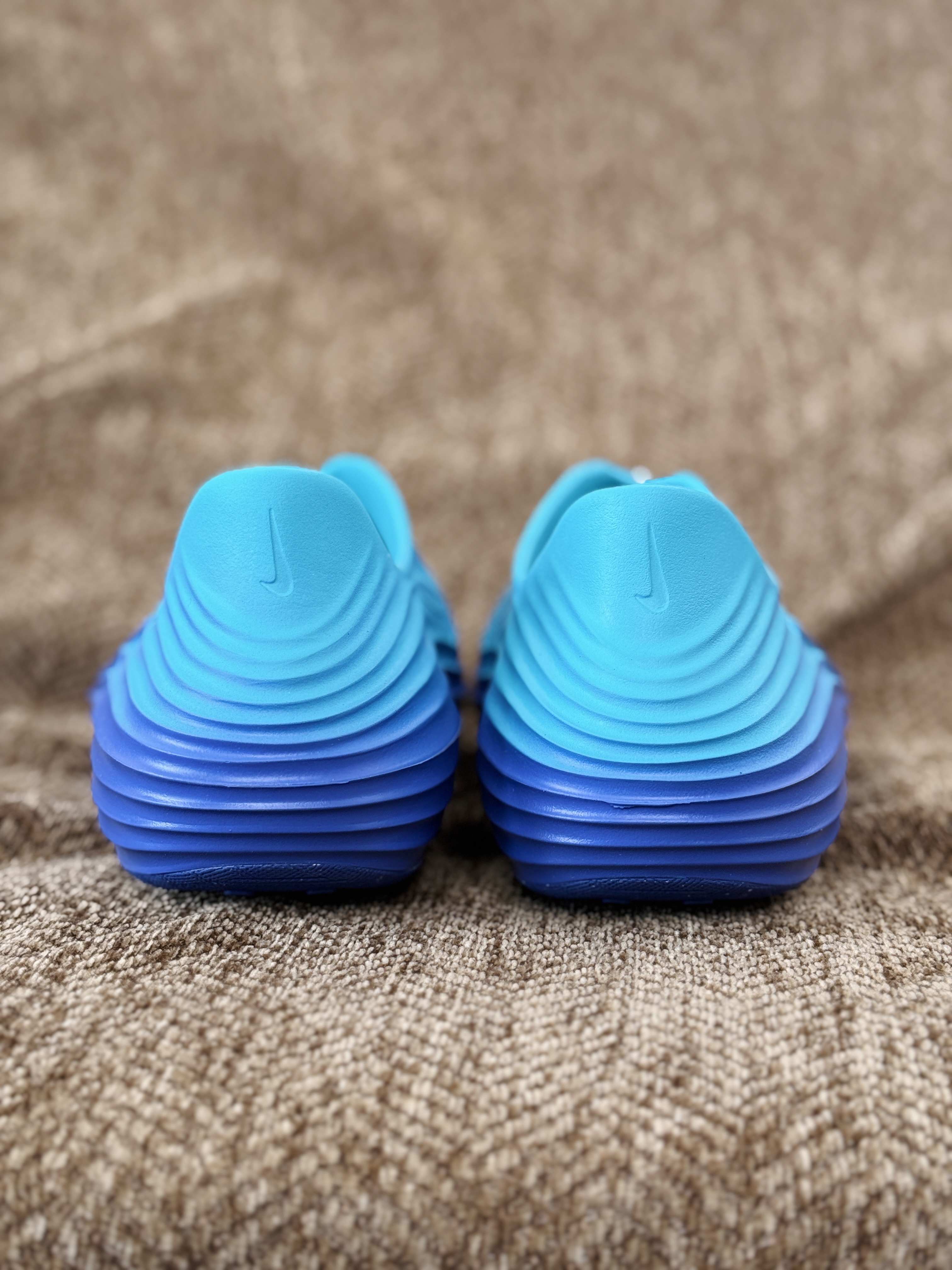 正确复合底 Nike Reactx Rejuven8 洞洞鞋 简约舒适  室外拖鞋 男女同款 蓝紫  HV5062-301