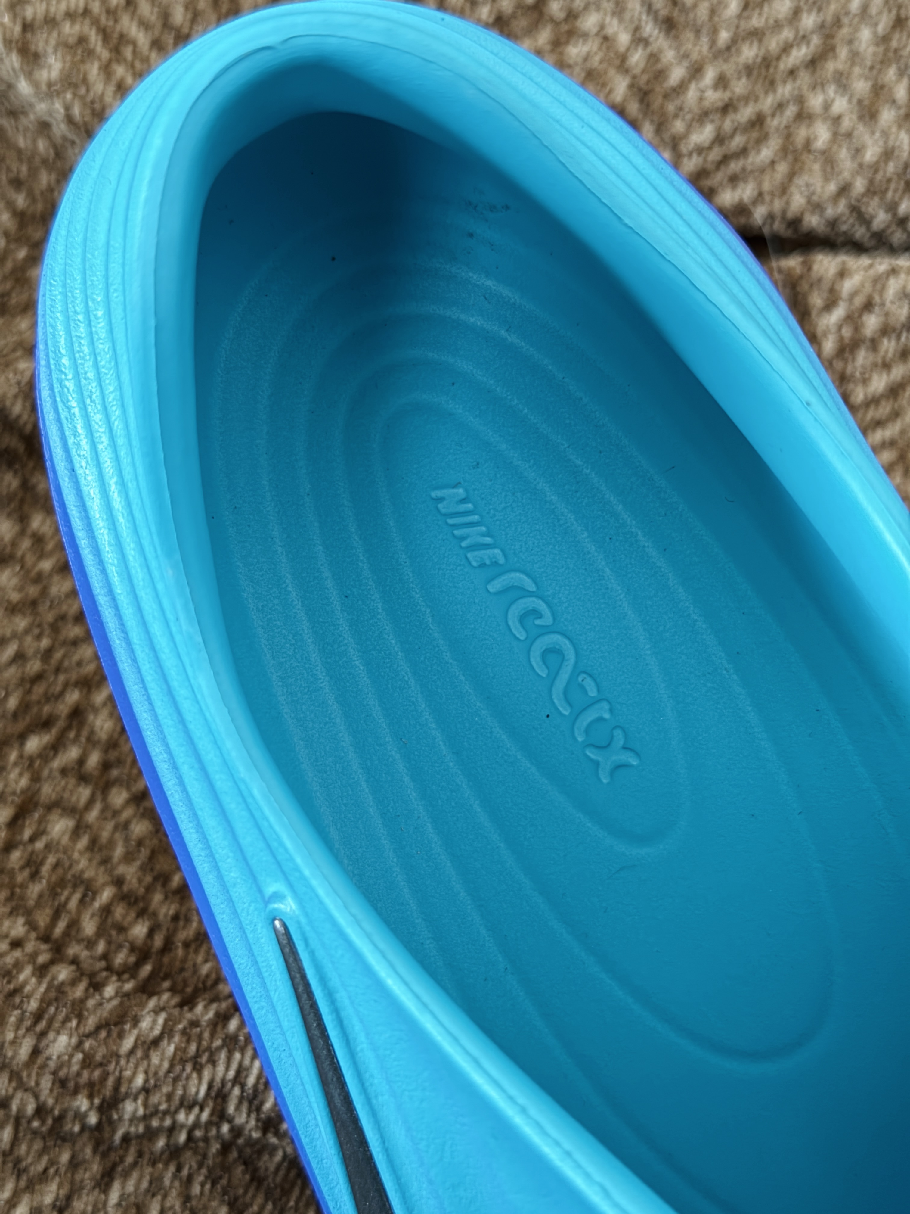 正确复合底 Nike Reactx Rejuven8 洞洞鞋 简约舒适  室外拖鞋 男女同款 蓝紫  HV5062-301