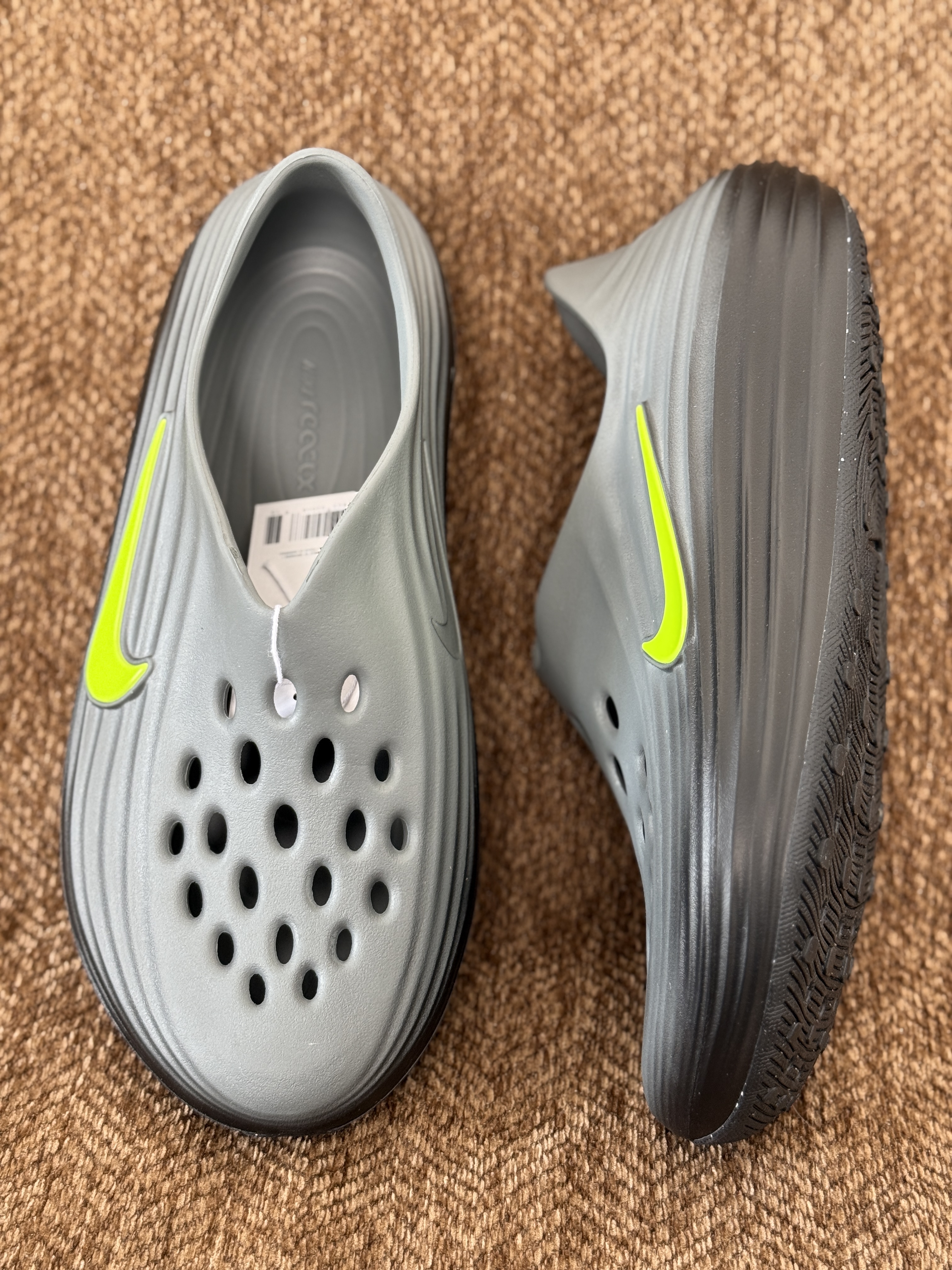 正确复合底 Nike Reactx Rejuven8 洞洞鞋 简约舒适  室外拖鞋 男女同款  黑绿 HV5060-003