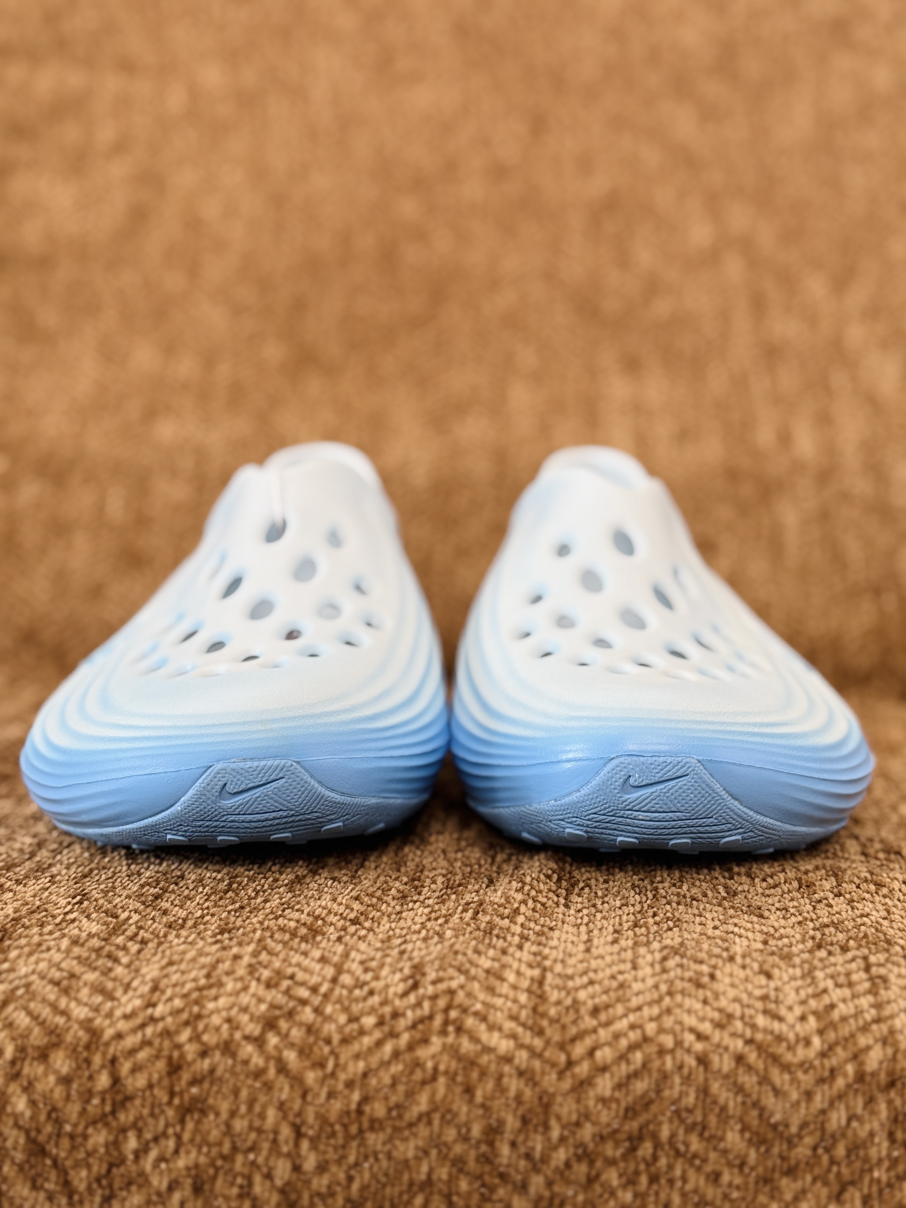 正确复合底 Nike Reactx Rejuven8 洞洞鞋 简约舒适  室外拖鞋 男女同款  蓝色 HV5060-402