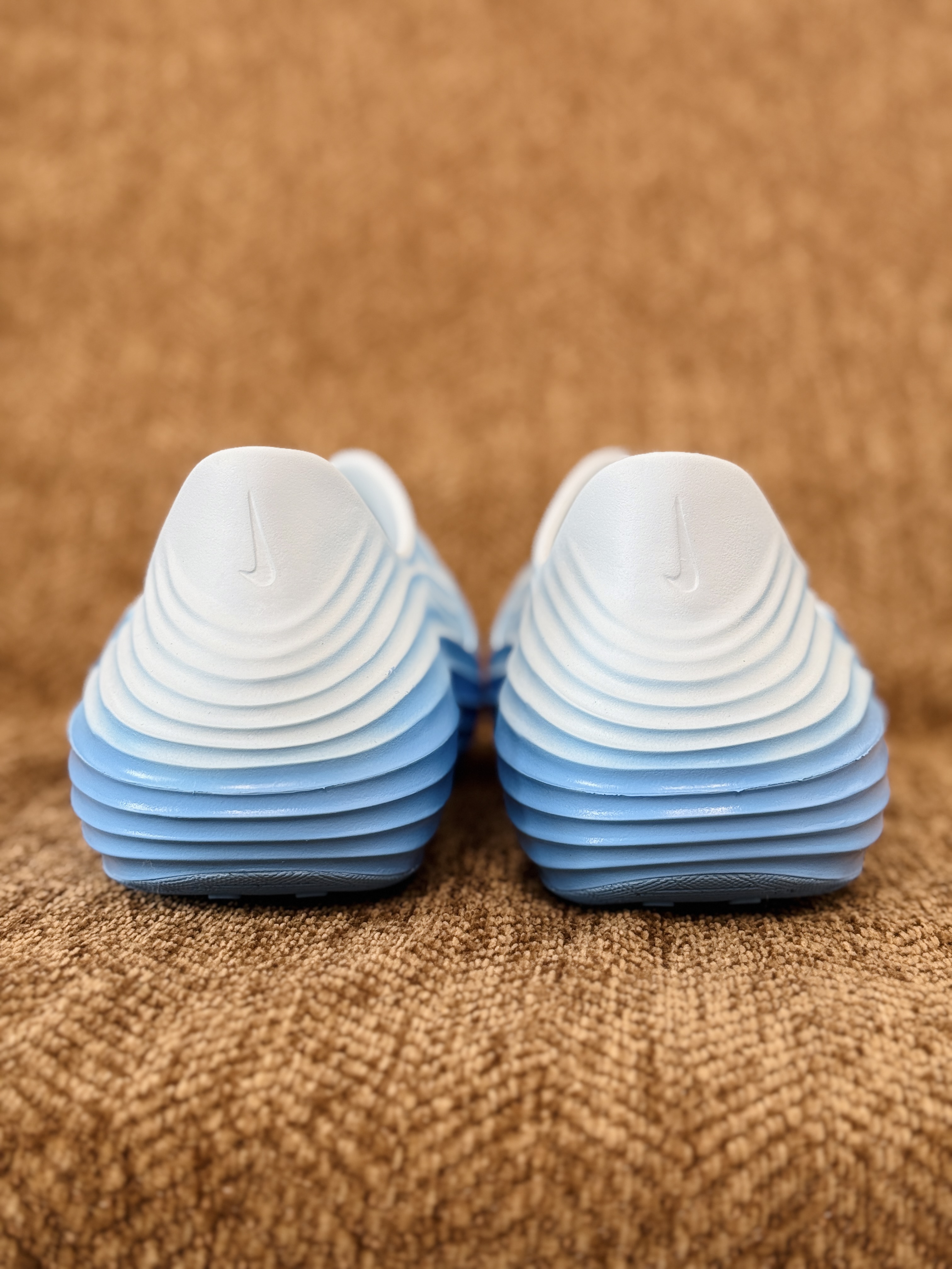 正确复合底 Nike Reactx Rejuven8 洞洞鞋 简约舒适  室外拖鞋 男女同款  蓝色 HV5060-402