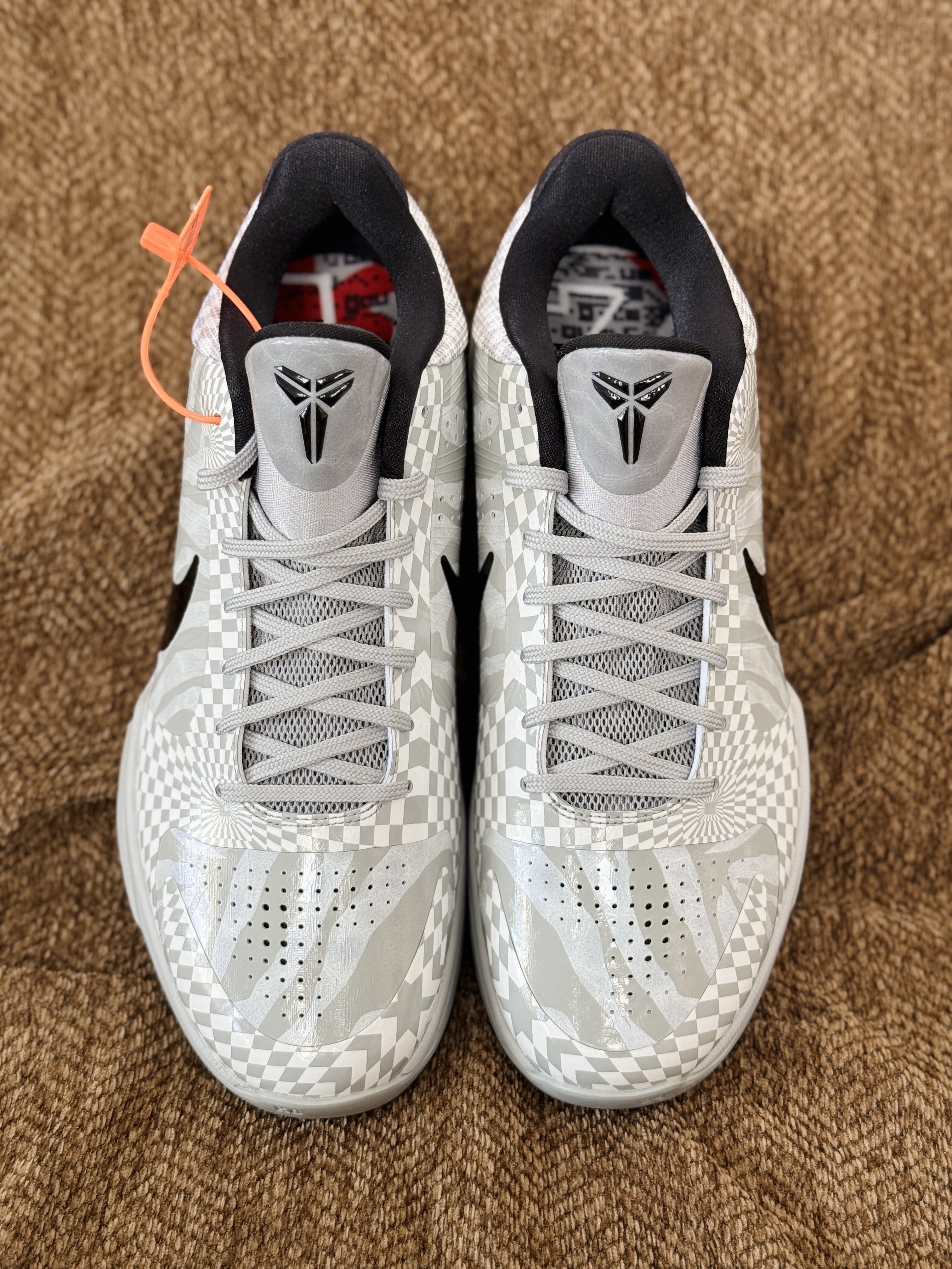 STAR -S级别 Kobe 5 Chaos  Zebra 篮球鞋 球鞋 波鞋 实战鞋 运动耐磨防滑 男鞋 波鞋 斑马 CD4991-003
