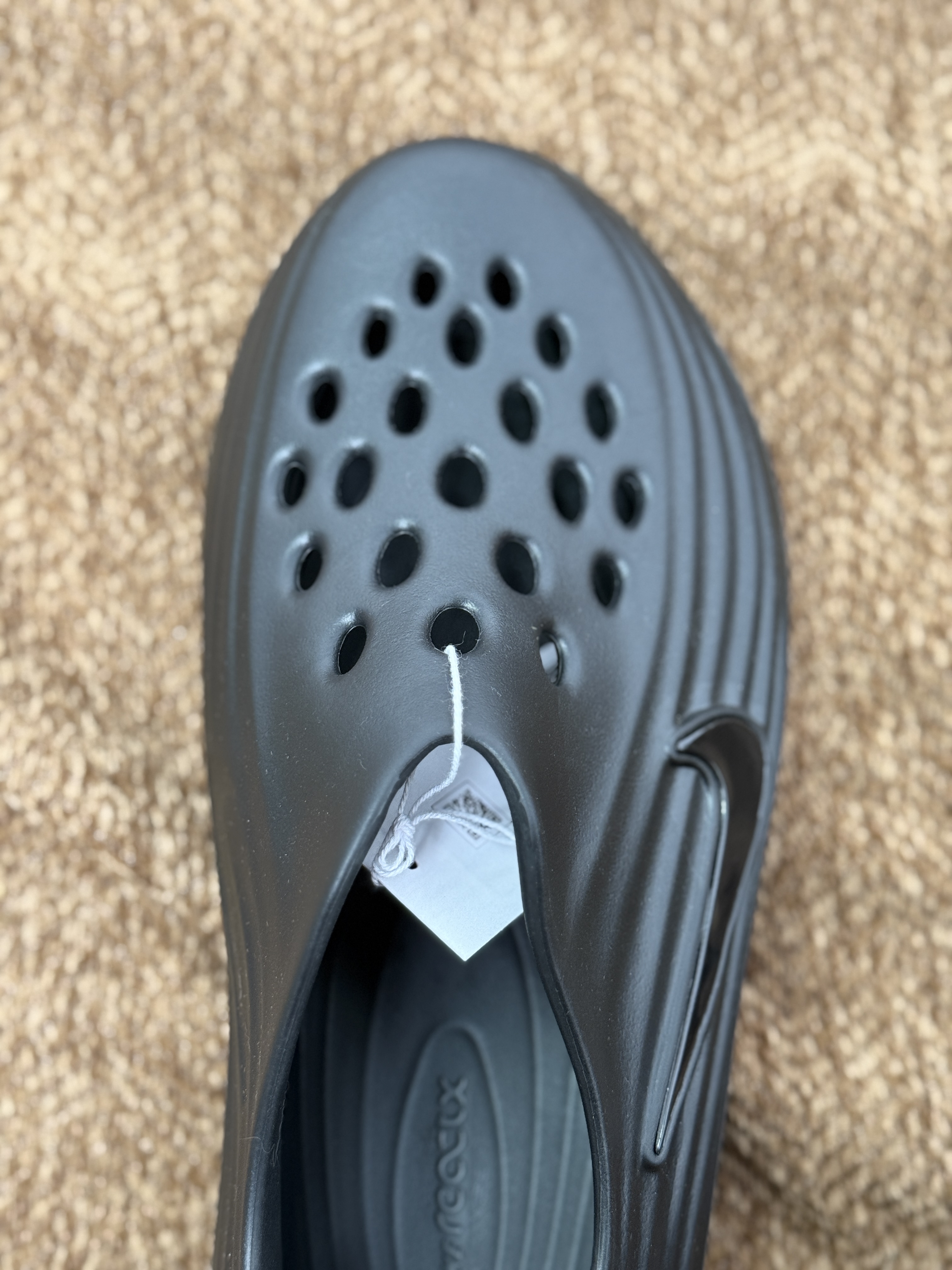  正确复合底 Nike Reactx Rejuven8 洞洞鞋 简约舒适  室外拖鞋 男女同款  黑色 HV5060-001