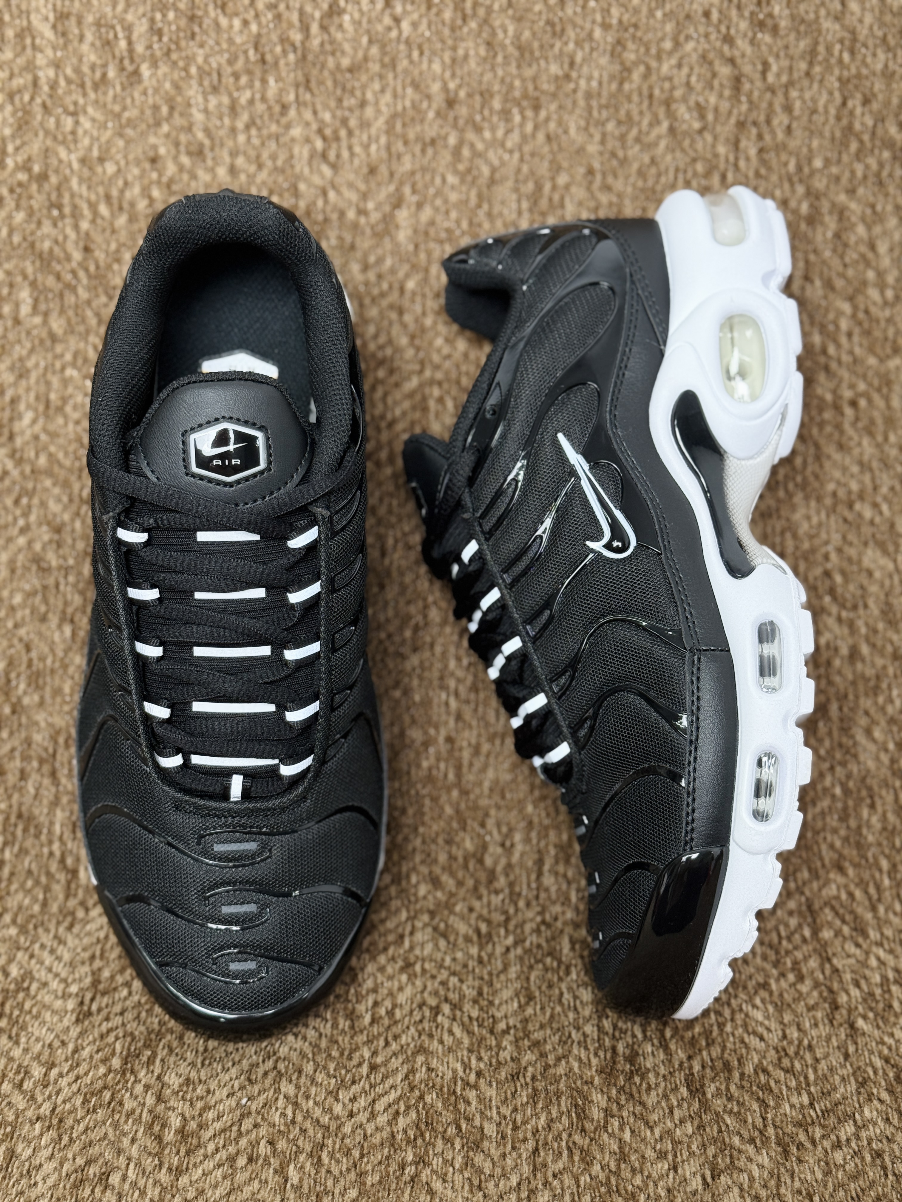 Nike Air Max Plus  TN大气垫 低筒 网布防滑 运动鞋 休闲鞋 球鞋 男鞋 波鞋  黑白 DM2362-001