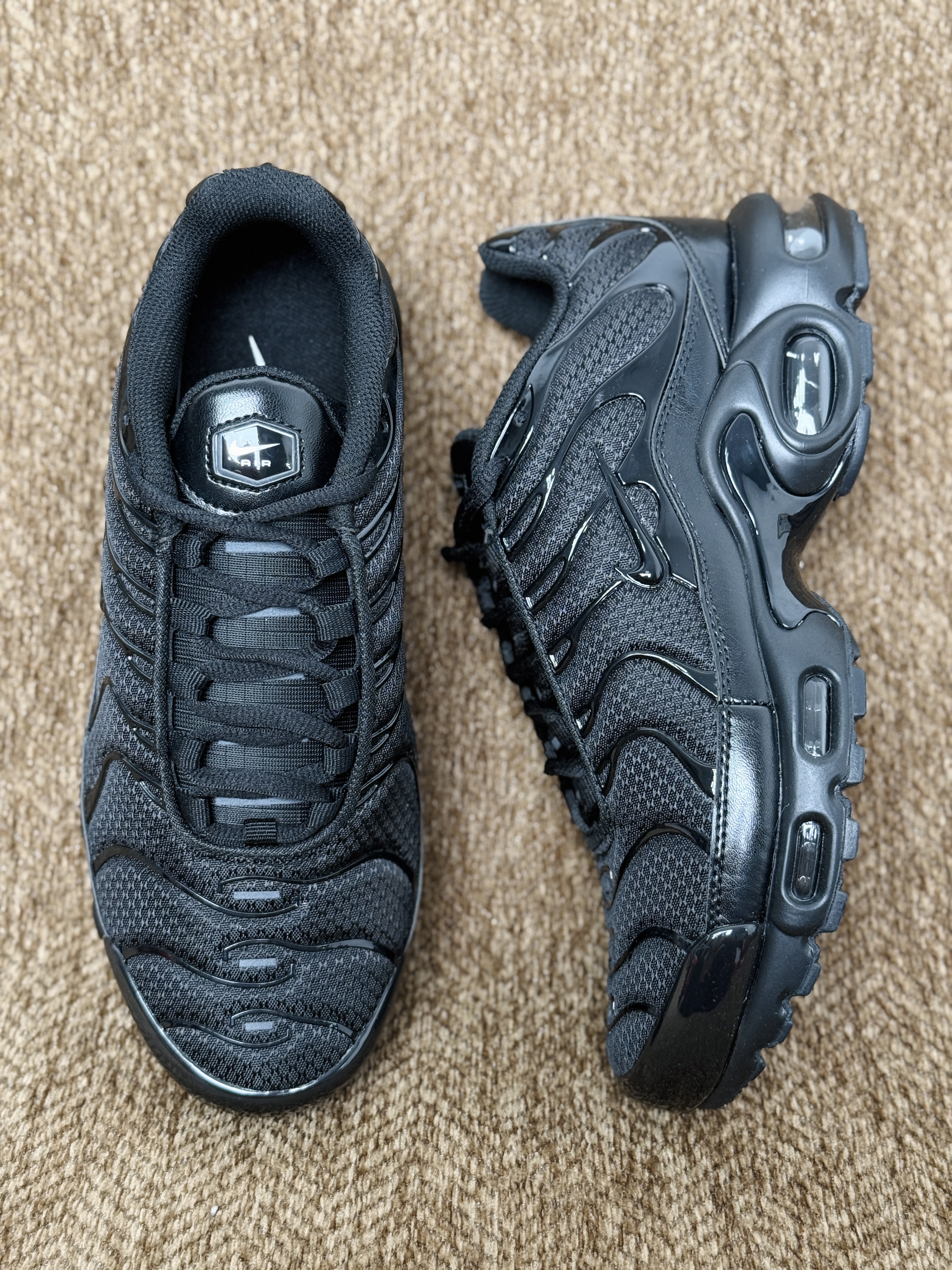 Nike Air Max Plus  TN大气垫 低筒 网布防滑 运动鞋 休闲鞋 球鞋 男鞋 波鞋  黑武士 604133-050