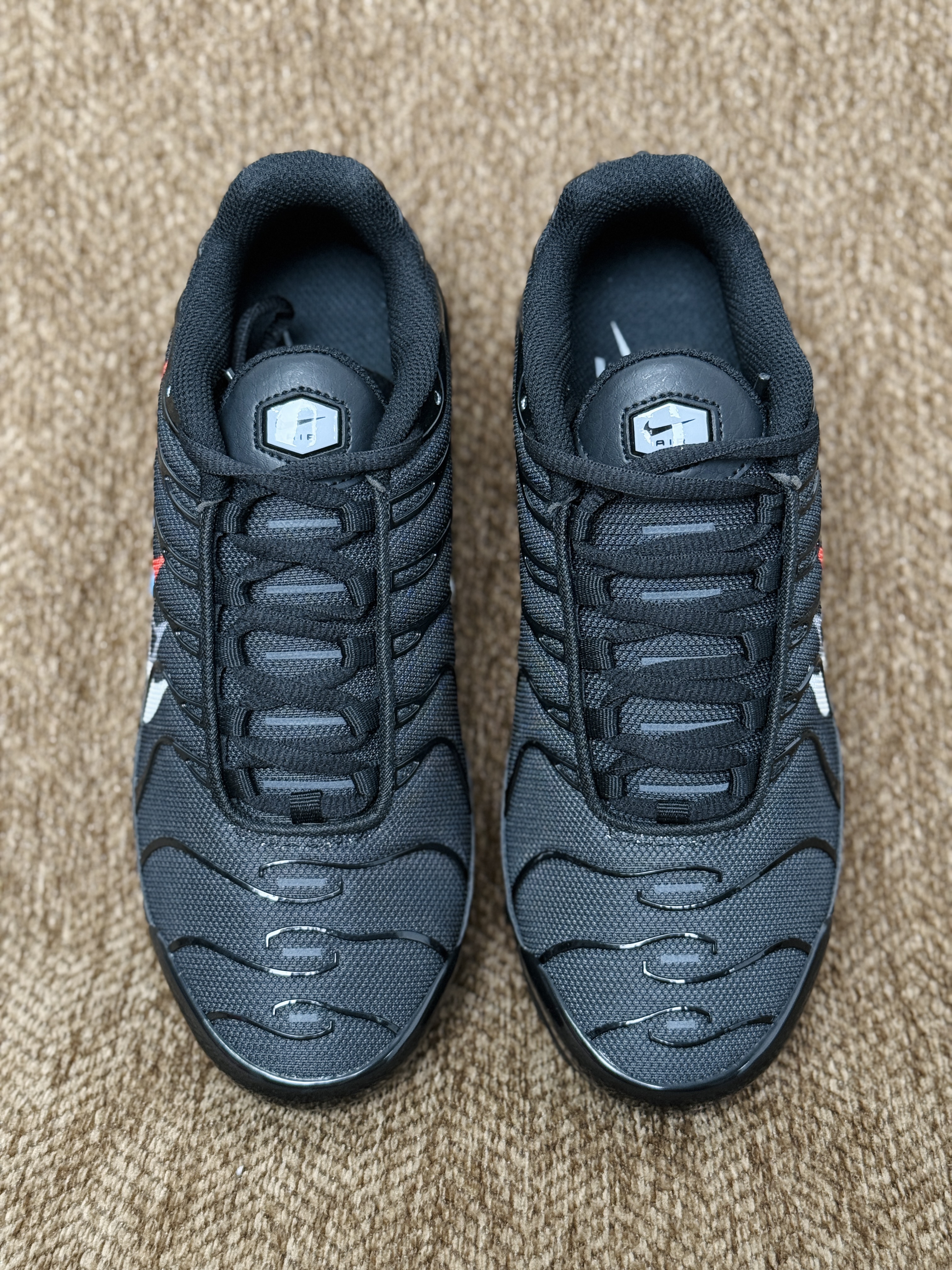 Nike Air Max Plus  TN大气垫 低筒 网布防滑 运动鞋 休闲鞋 球鞋 男鞋 波鞋  黑四勾 FJ4224-001