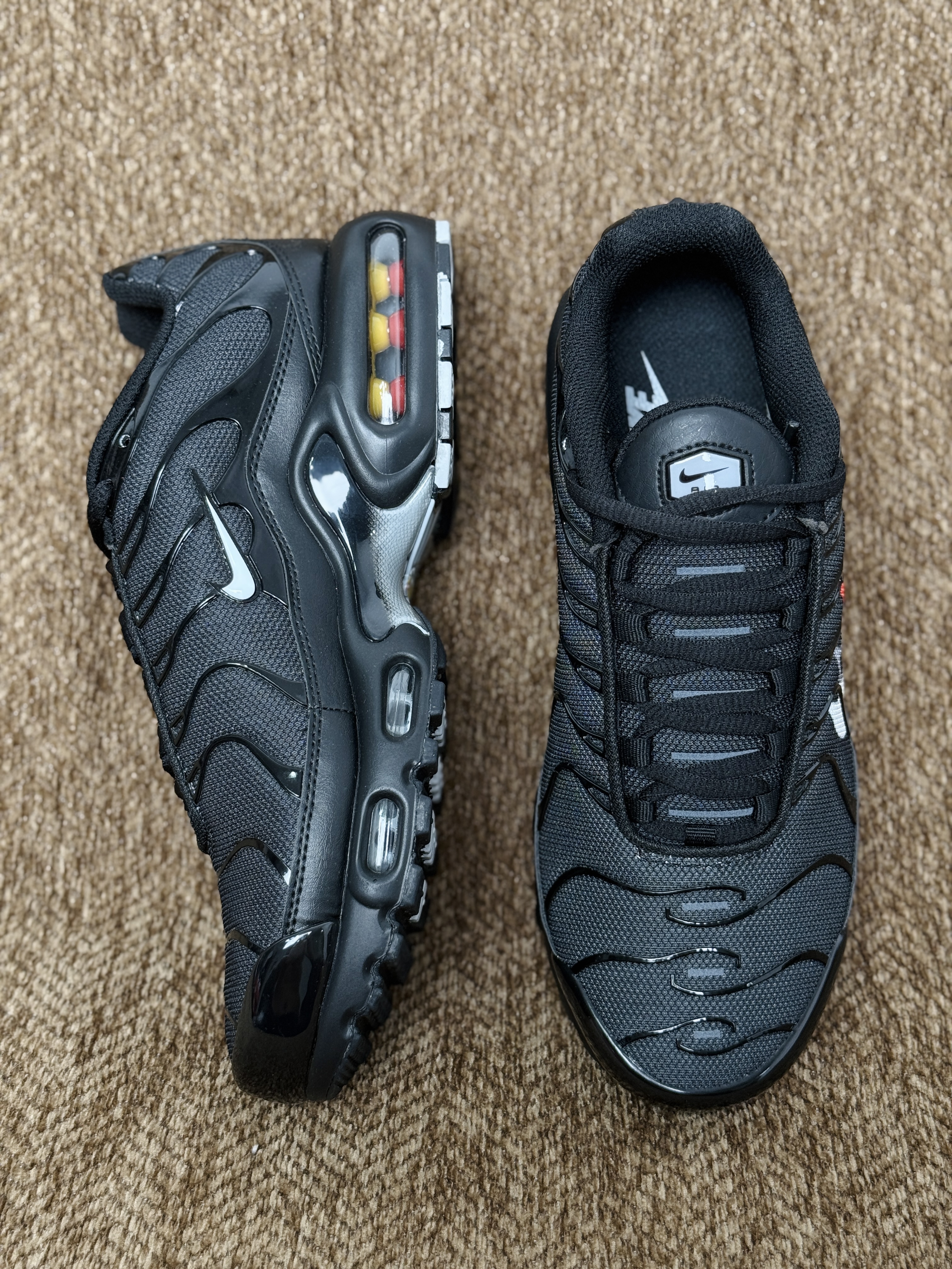 Nike Air Max Plus  TN大气垫 低筒 网布防滑 运动鞋 休闲鞋 球鞋 男鞋 波鞋  黑四勾 FJ4224-001