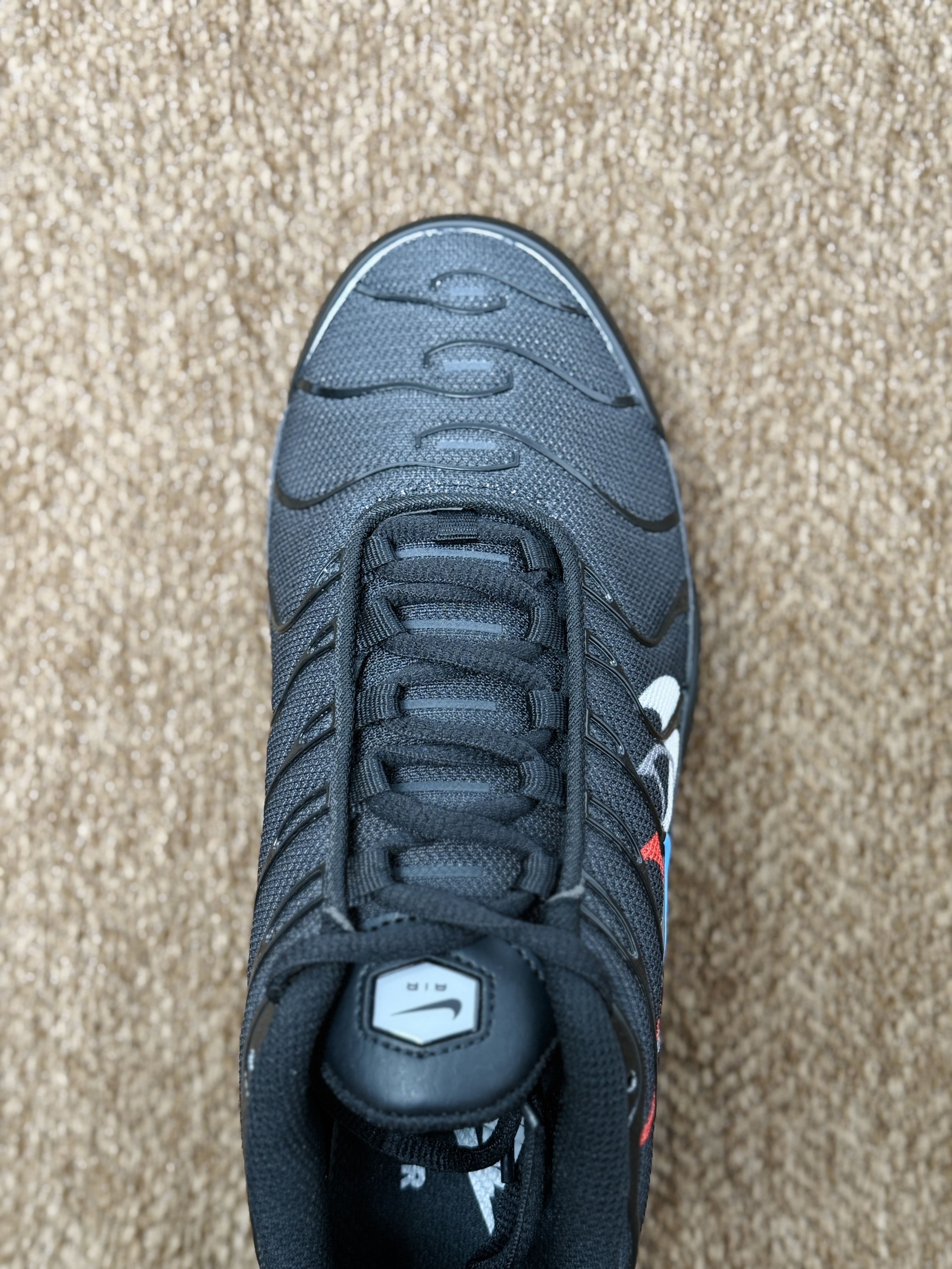 Nike Air Max Plus  TN大气垫 低筒 网布防滑 运动鞋 休闲鞋 球鞋 男鞋 波鞋  黑四勾 FJ4224-001