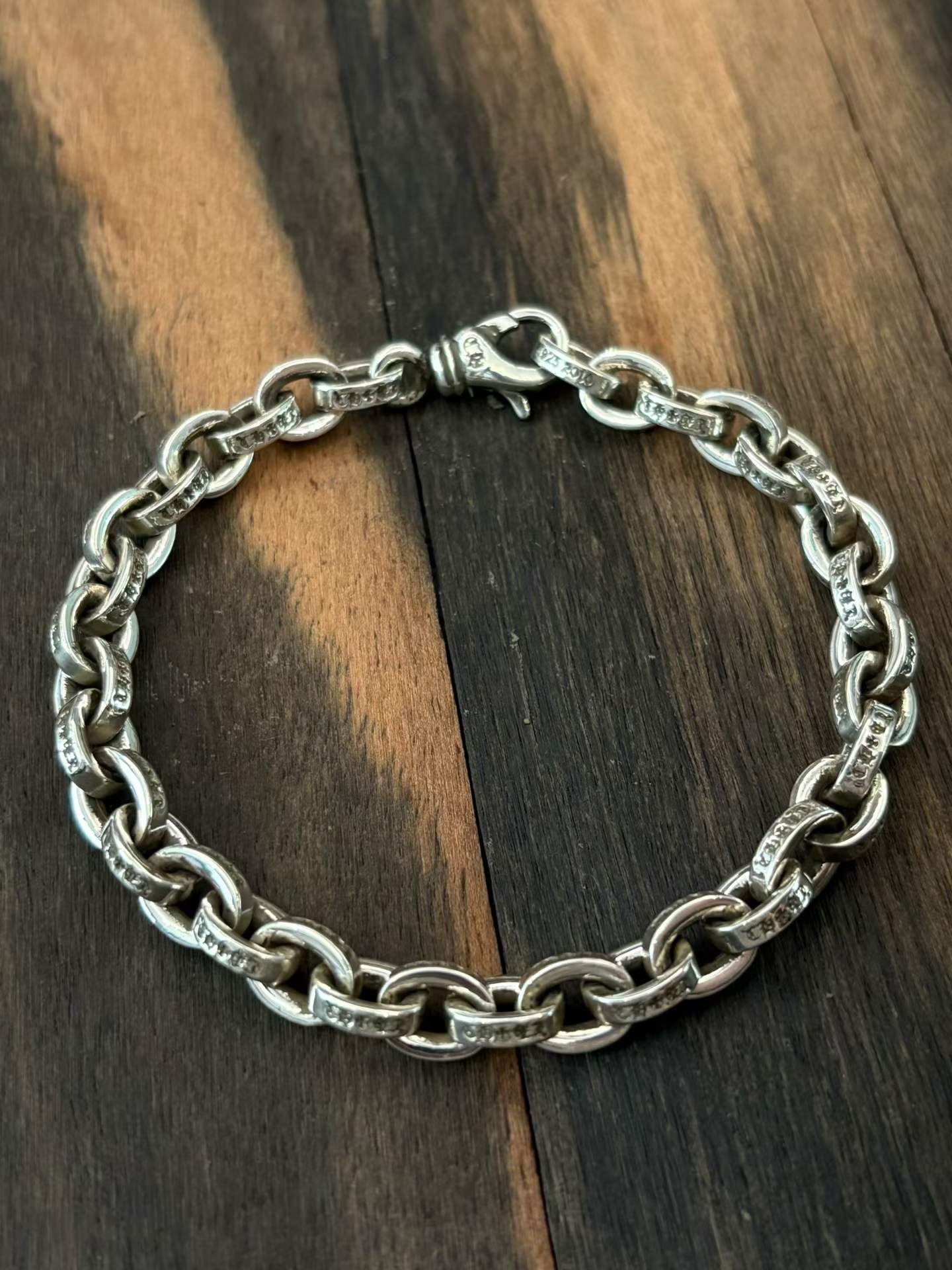 Chrome Hearts  CH 克罗心 925银  粗 龙虾扣  手链（由于银价的浮动 與尺寸不同真實售價咨詢客服）