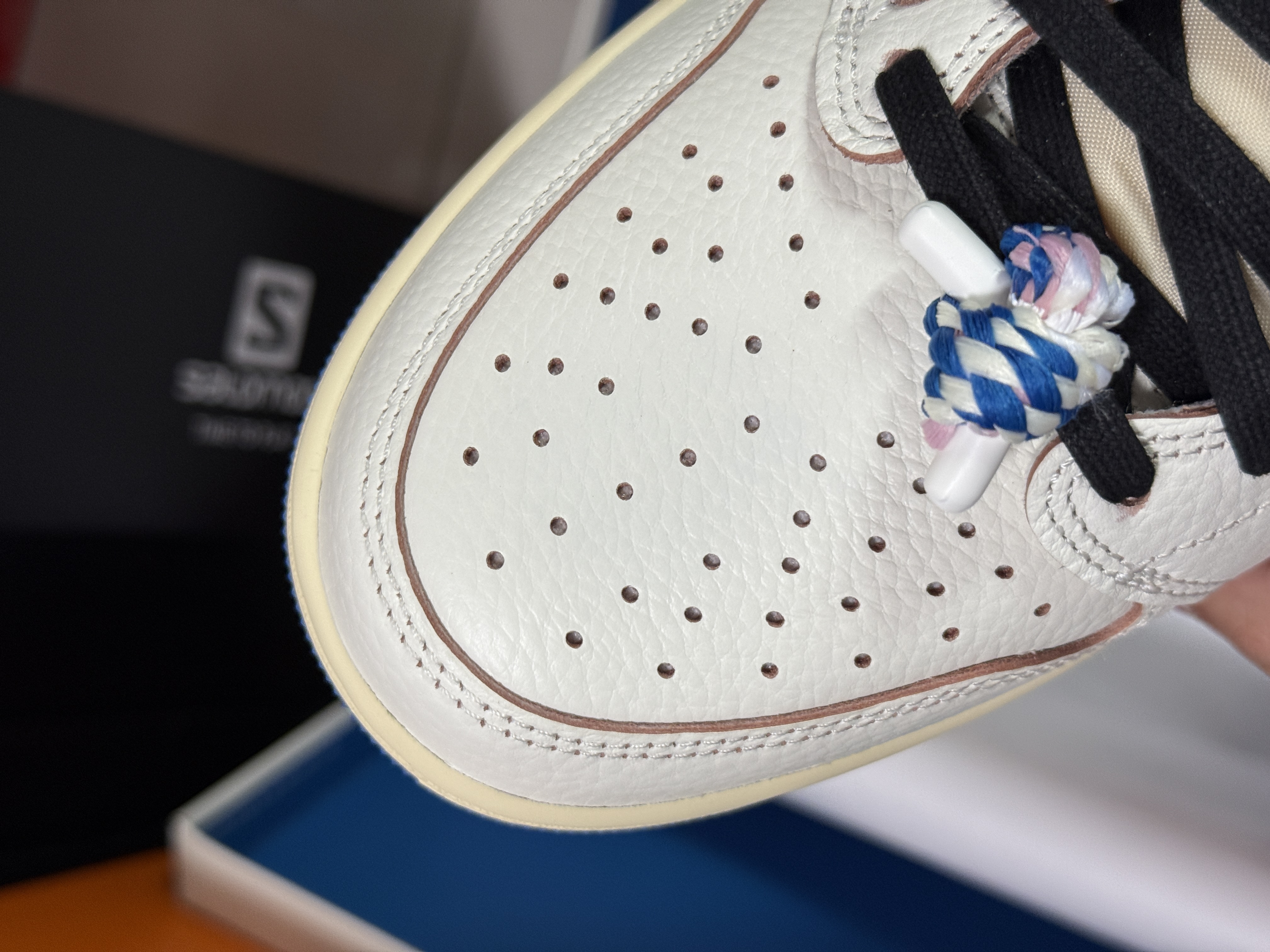  天花板 Travis Scott x Air Jordan 1 Low Fragment AJ1 倒钩 低筒 倒钩 板鞋 篮球鞋 波鞋 男女同款 闪电2.0 蓝色 DM7866-104