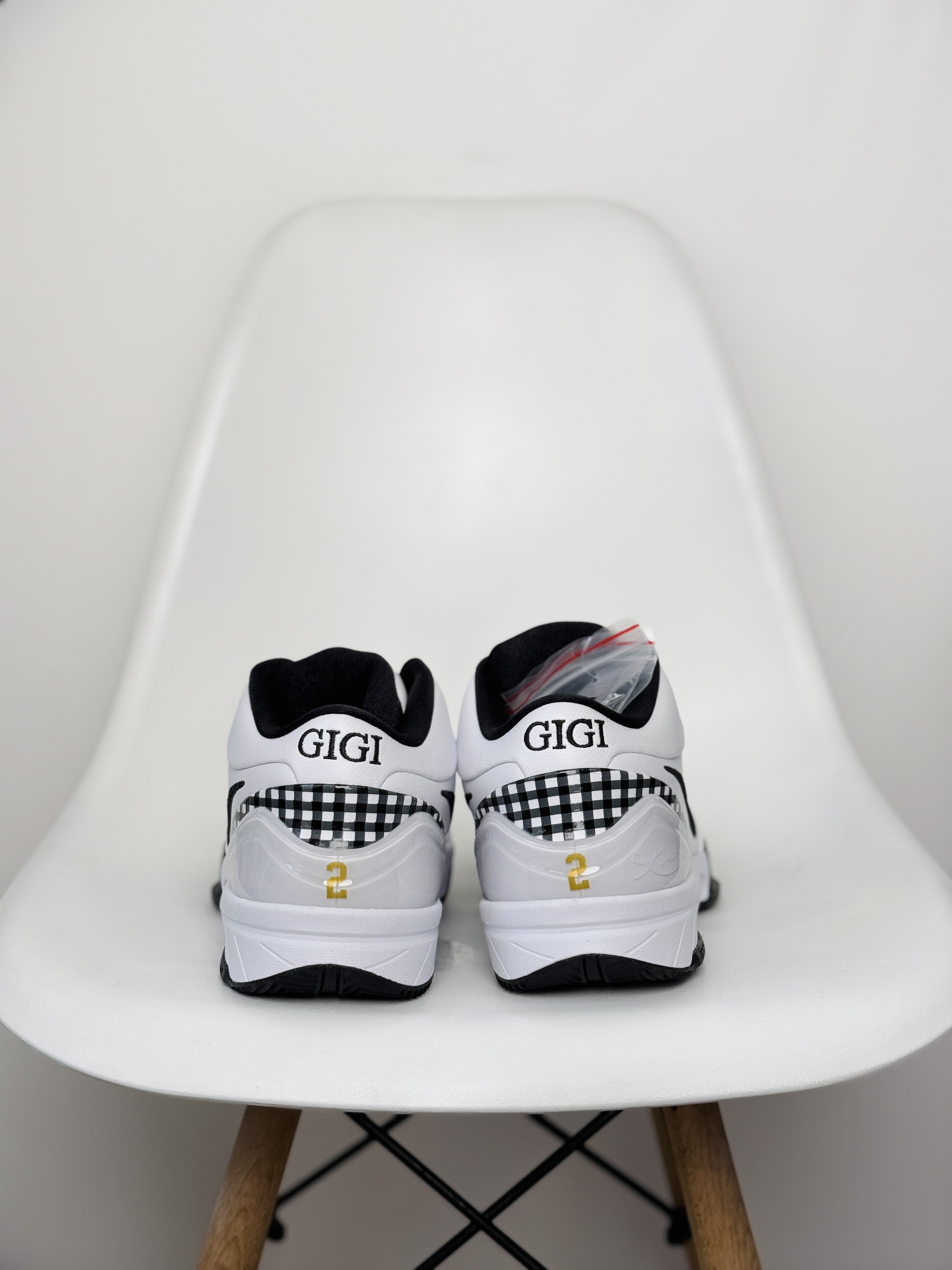 H12 Kobe 4 Protro "Mambacita" Gigi Bryant 紀念款 低筒 前掌泡棉 后掌气垫  篮球 鞋 波鞋 街道休闲鞋 实战 男生球鞋  黑白FJ9363-100