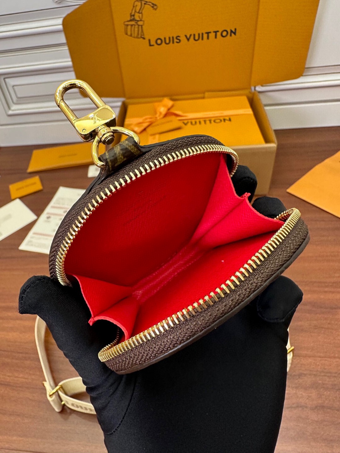 LOUIS VUITTON Onthego East West 经典老花满印拉链开合 托特包 单肩包 斜挎包 手提包 女款 棕色 M46653