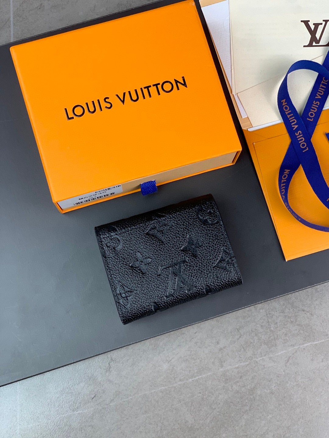 LOUIS VUITTON ZOE 字母logo压花 钱夹 钱包 女款 黑色 M62935