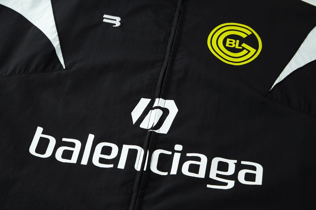 Balenciaga 巴黎世家 刺绣Logo字母 长袖 夹克 冲锋衣 外套 秋冬 黑色 642341TYB181000