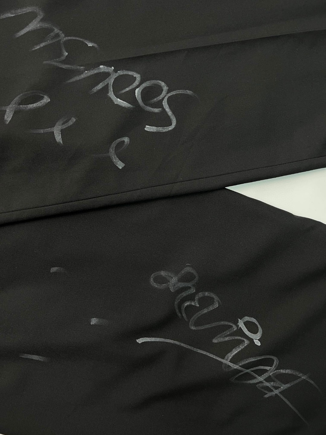 Balenciaga 巴黎世家 SS23涂鸦西装裤 长裤 休闲裤 男款 黑色 