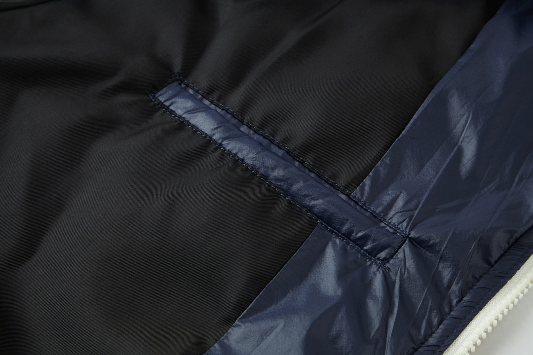 CELINE 赛琳 条纹边饰单排扣 长袖 夹克 棒球服 外套 秋冬款 男女同款 蓝色 2W973661V-07MR