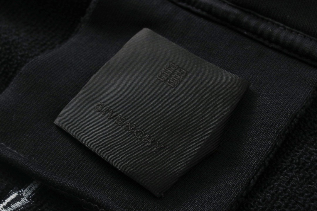 Givenchy 纪梵希 刺绣字母印花logo 连帽卫衣 套头 长袖 秋冬款 黑色 BWJ03E3ZB4-020