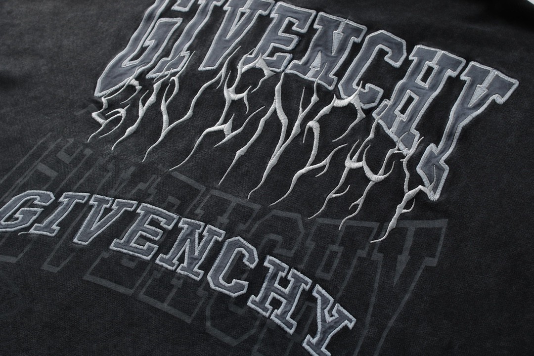 Givenchy 纪梵希 刺绣字母印花logo 连帽卫衣 套头 长袖 秋冬款 黑色 BWJ03E3ZB4-020