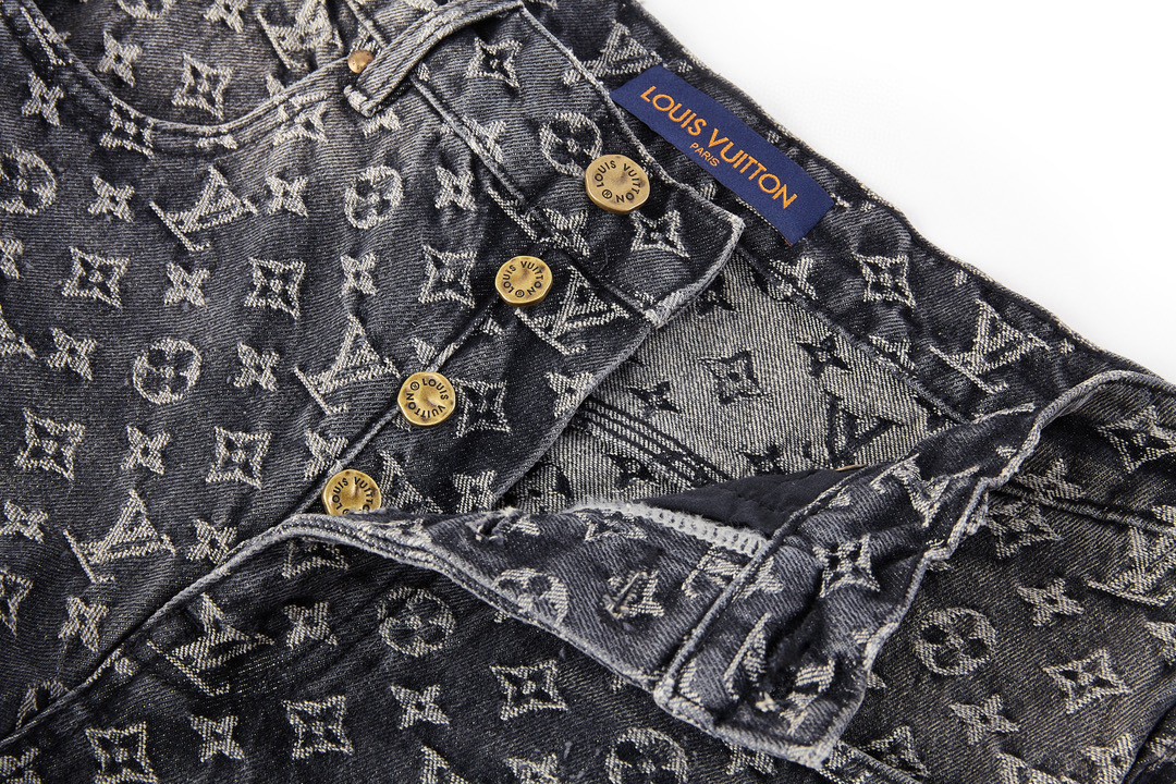 LOUIS VUITTON 路易威登 Logo满印宽松牛仔裤 裤子 长裤 男款 黑灰色 1AAGPQ