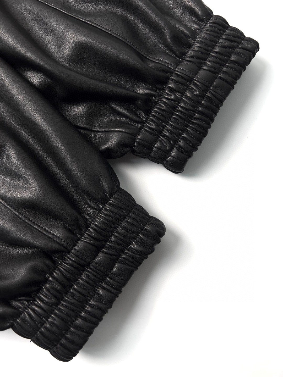 Balenciaga 巴黎世家 拼色字母logo印花 连帽皮衣 外套 夹克 秋冬 黑色 697771TMS021972