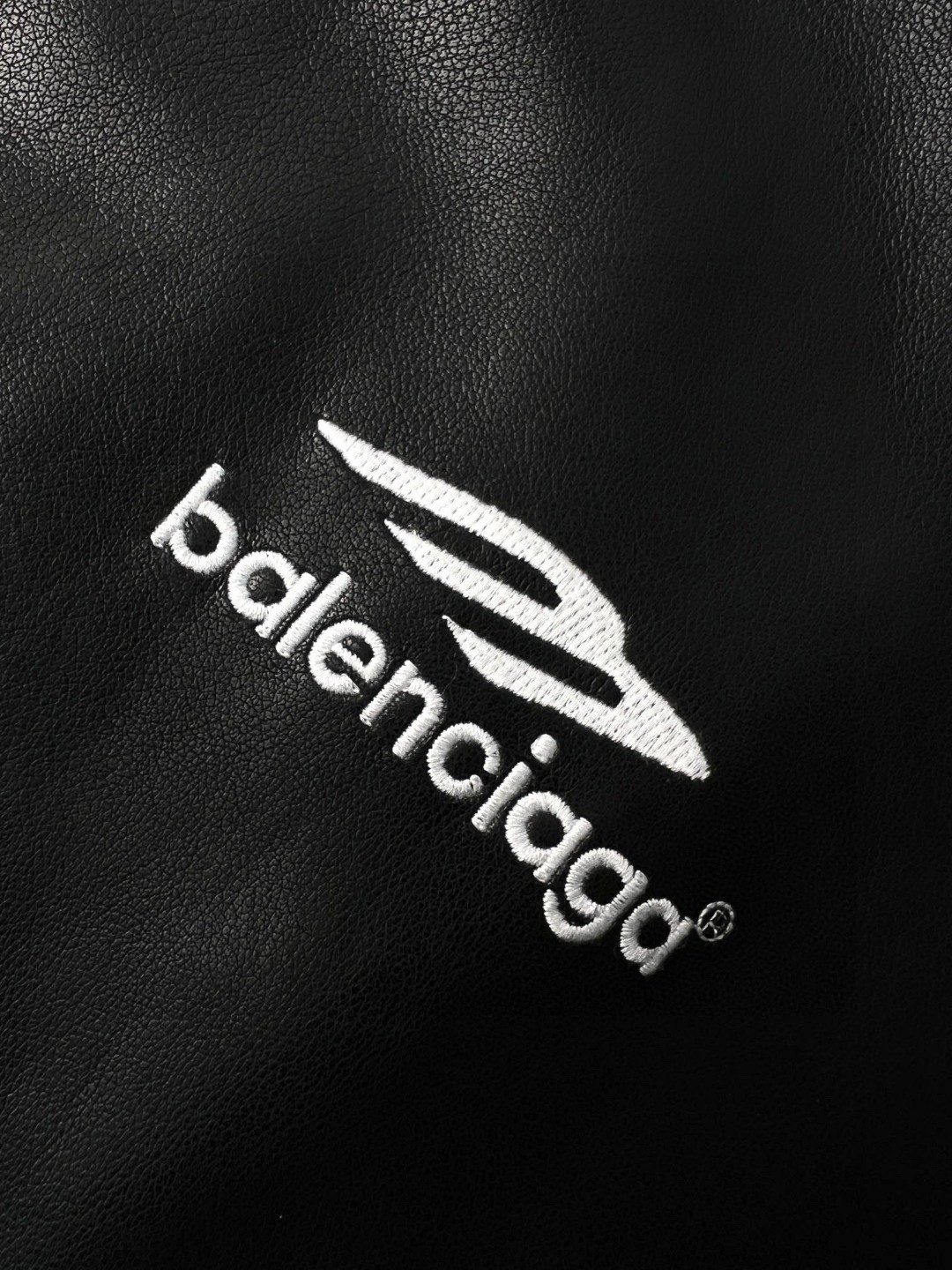 Balenciaga 巴黎世家 拼色字母logo印花 连帽皮衣 外套 夹克 秋冬 黑色 697771TMS021972